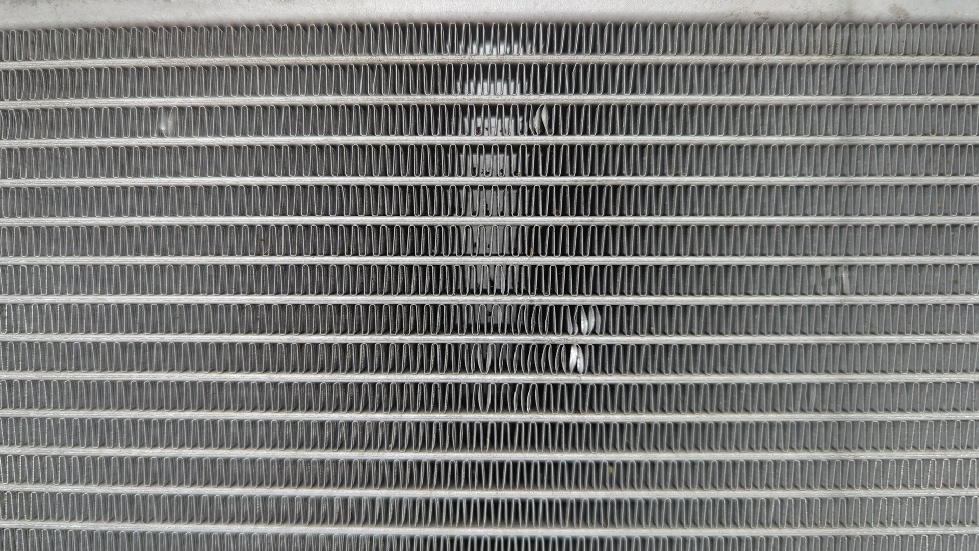 Радиатор охлаждения двигателя основной