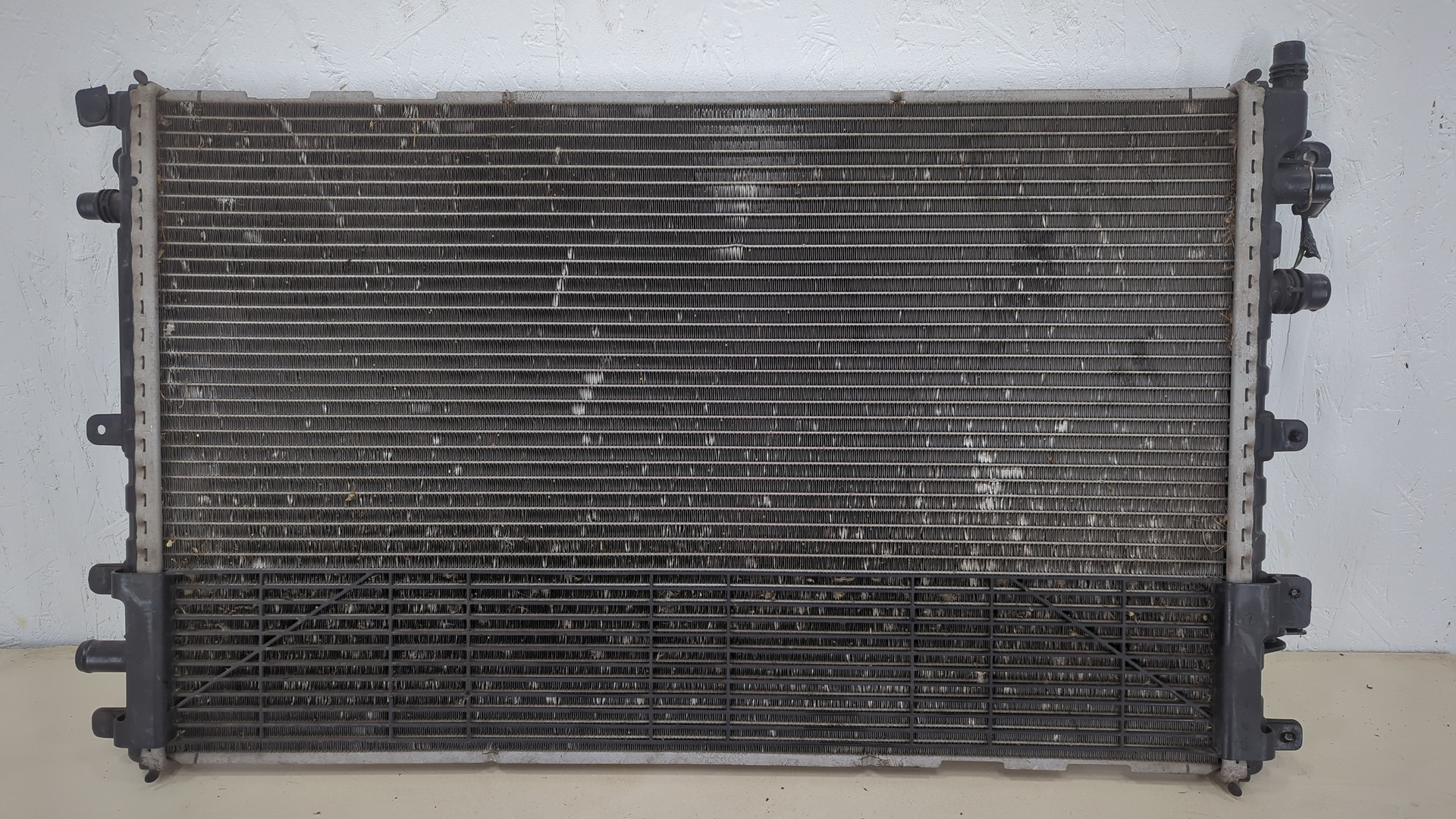 Радиатор охлаждения двигателя основной