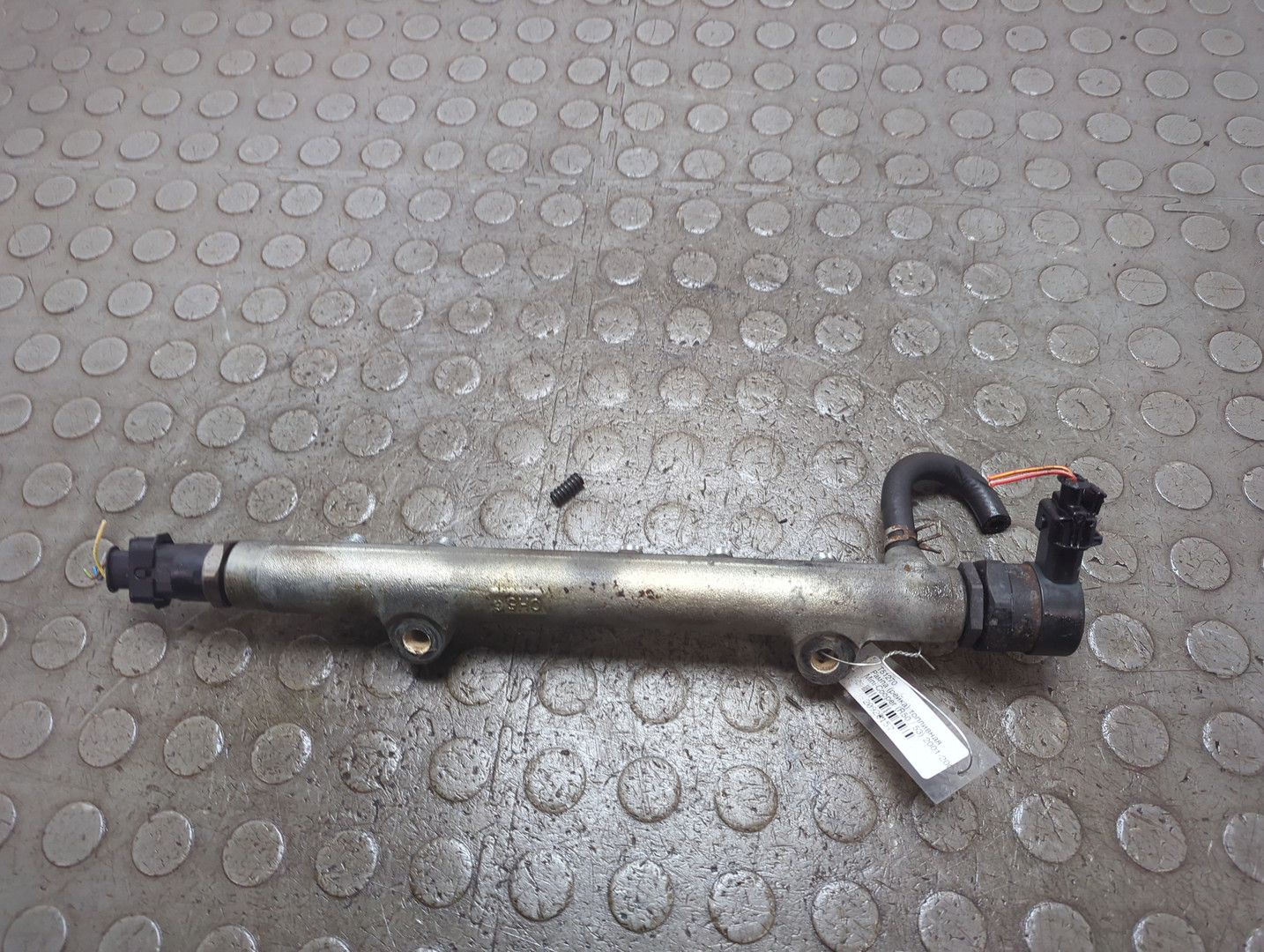 Рейка топливная (рампа)