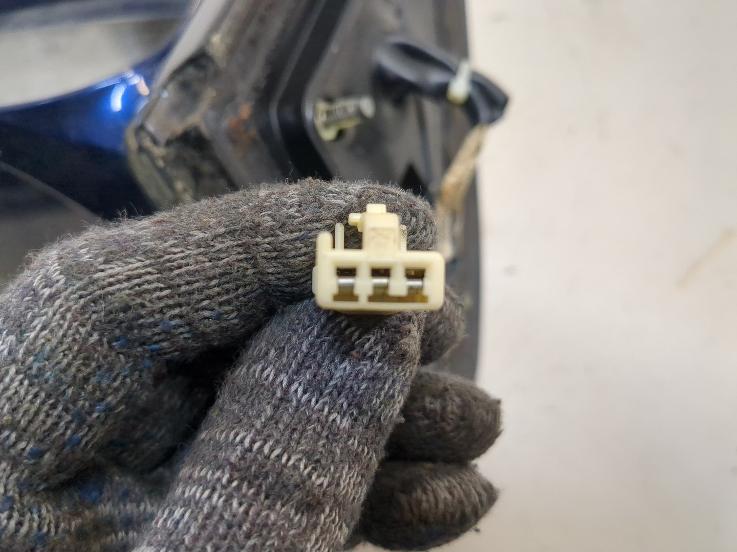 Зеркало левое электрическое