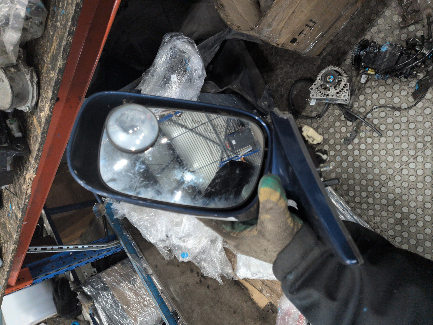 Зеркало правое электрическое