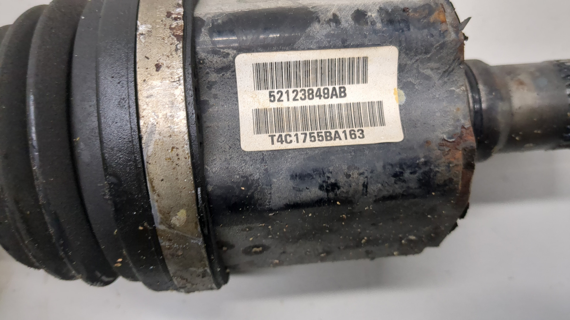 Полуось передняя левая