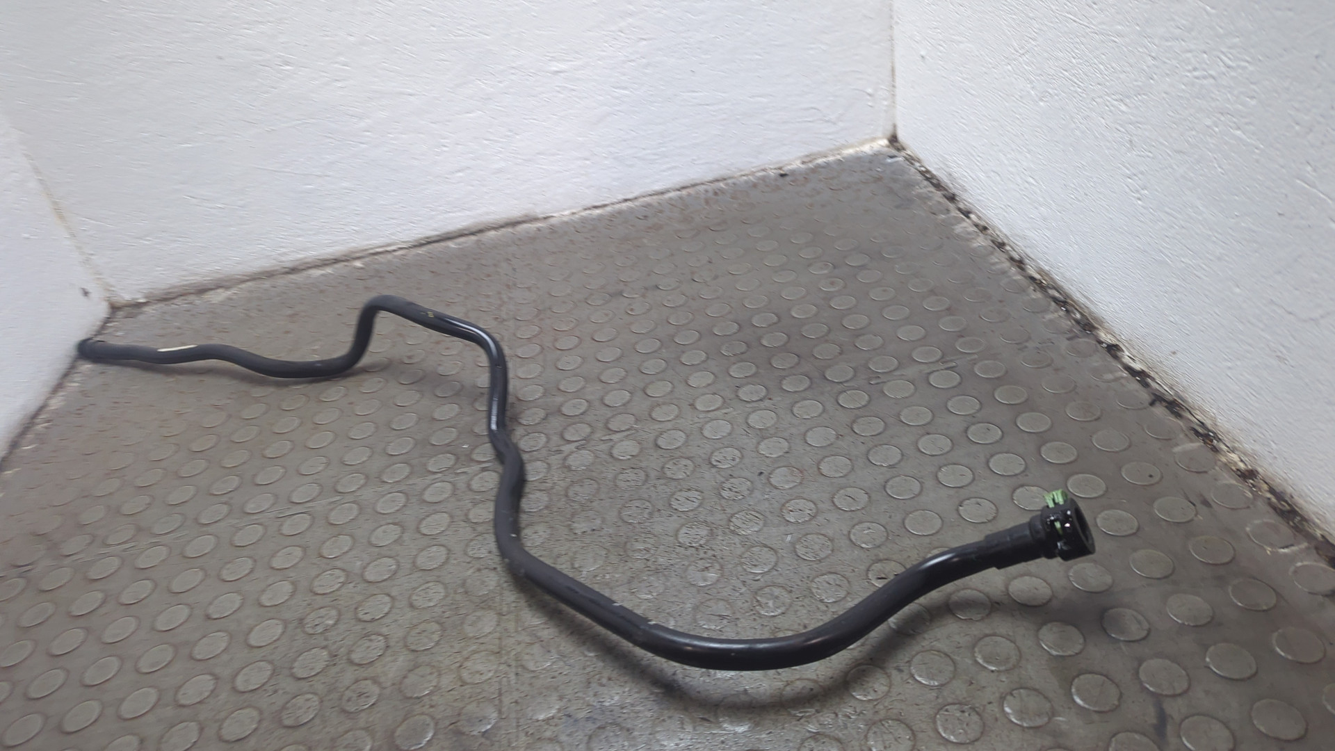 Трубка системы охлаждения