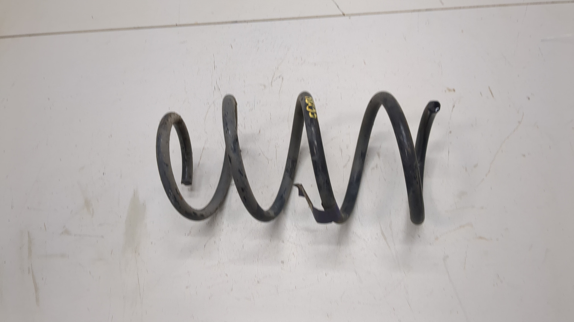 Пружина передняя правая