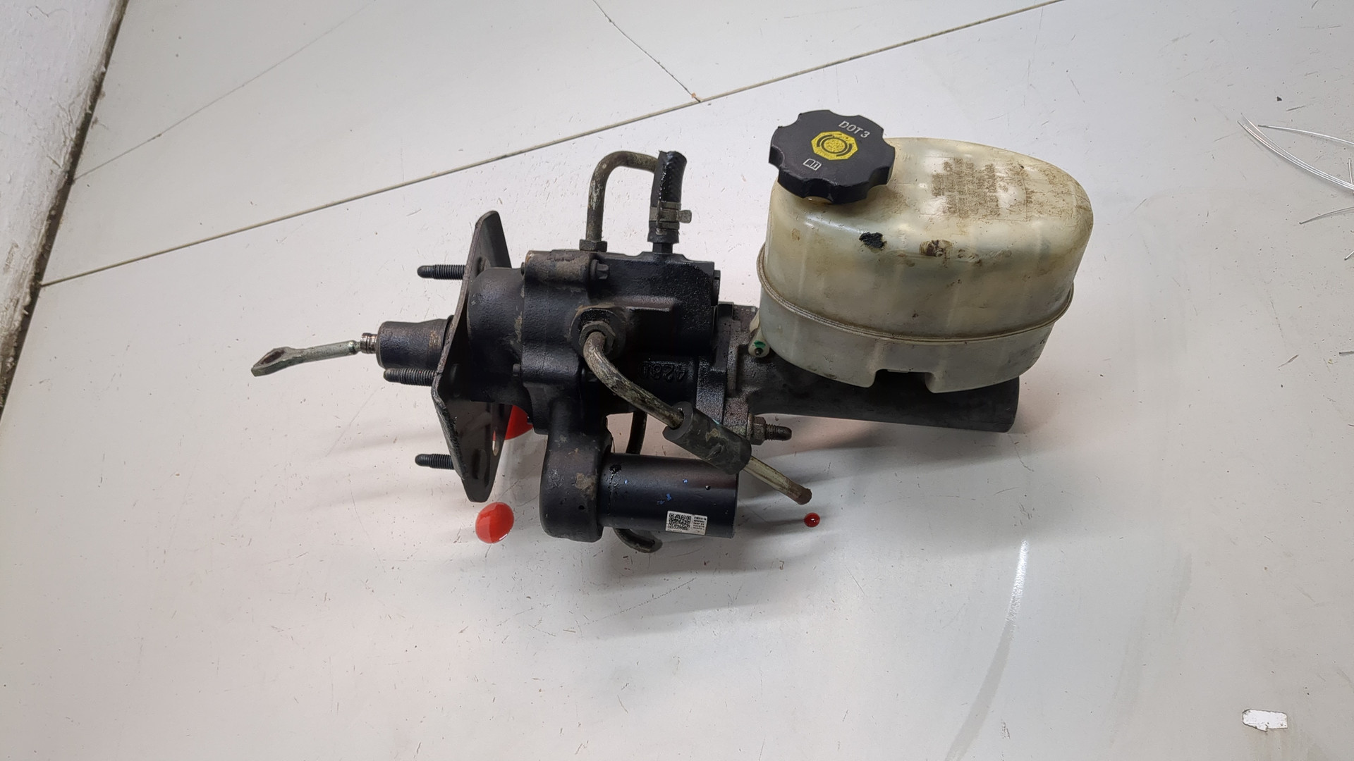 Цилиндр тормозной главный