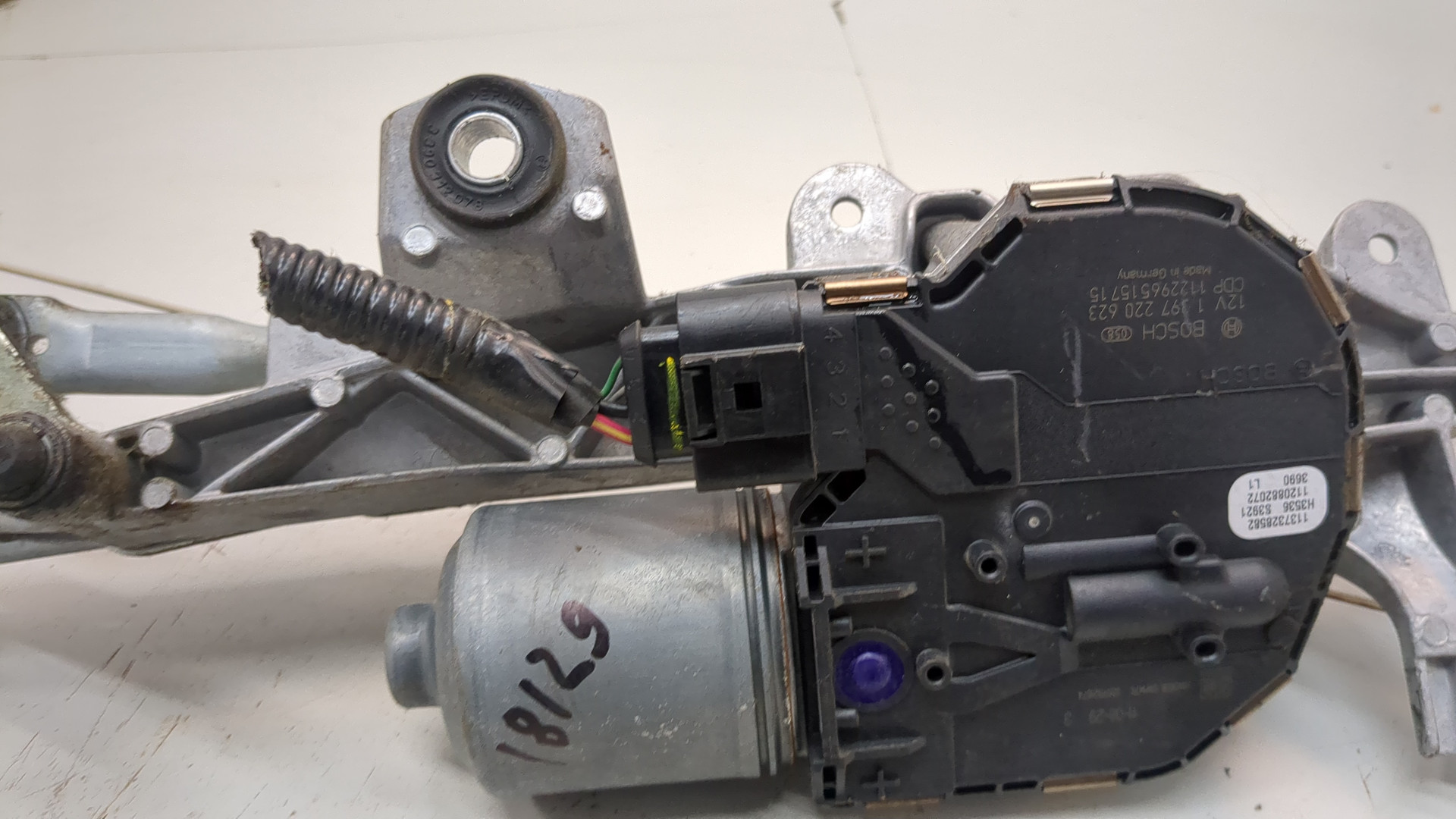 Трапеция стеклоочистителей