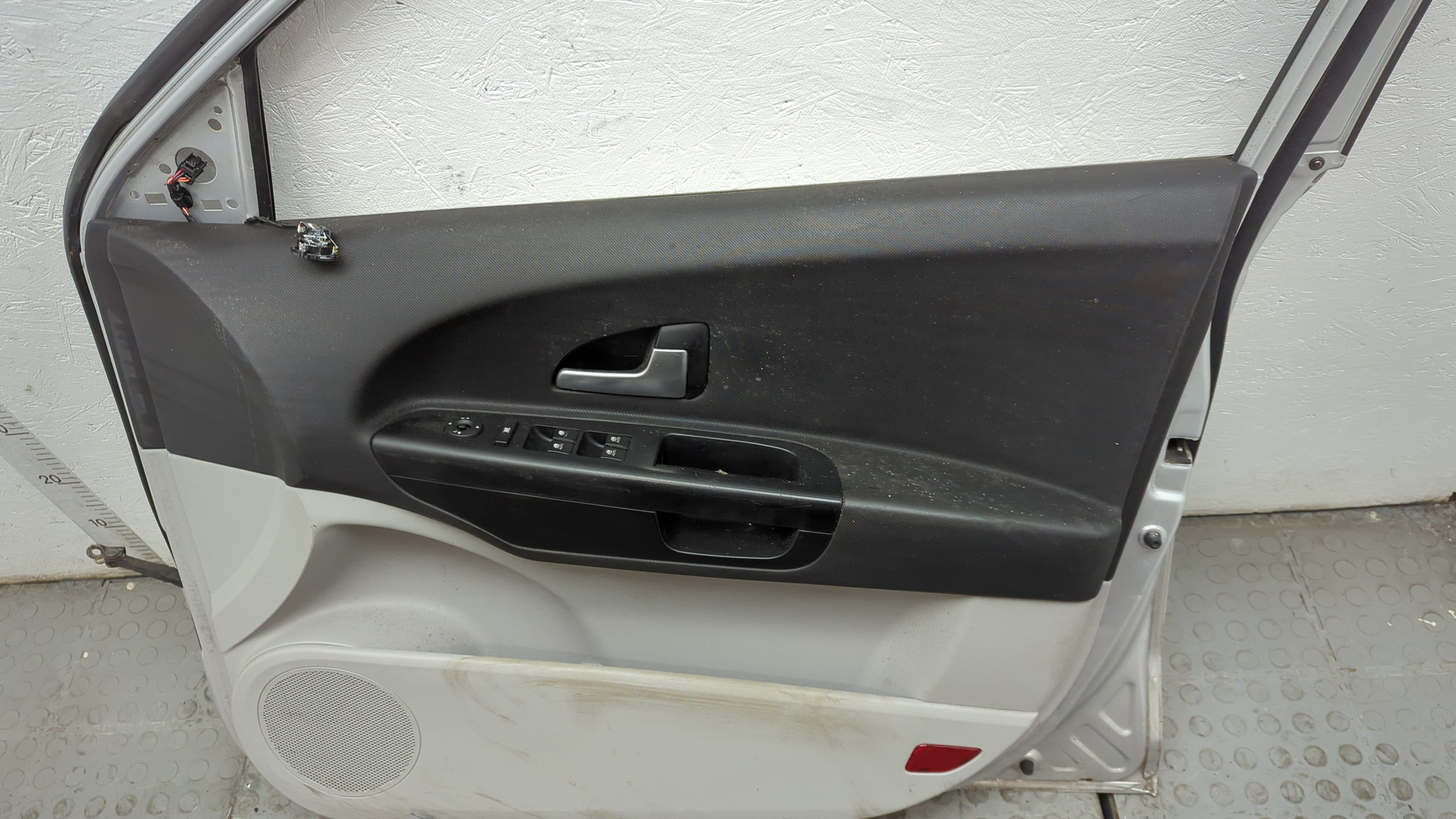 Дверь передняя правая