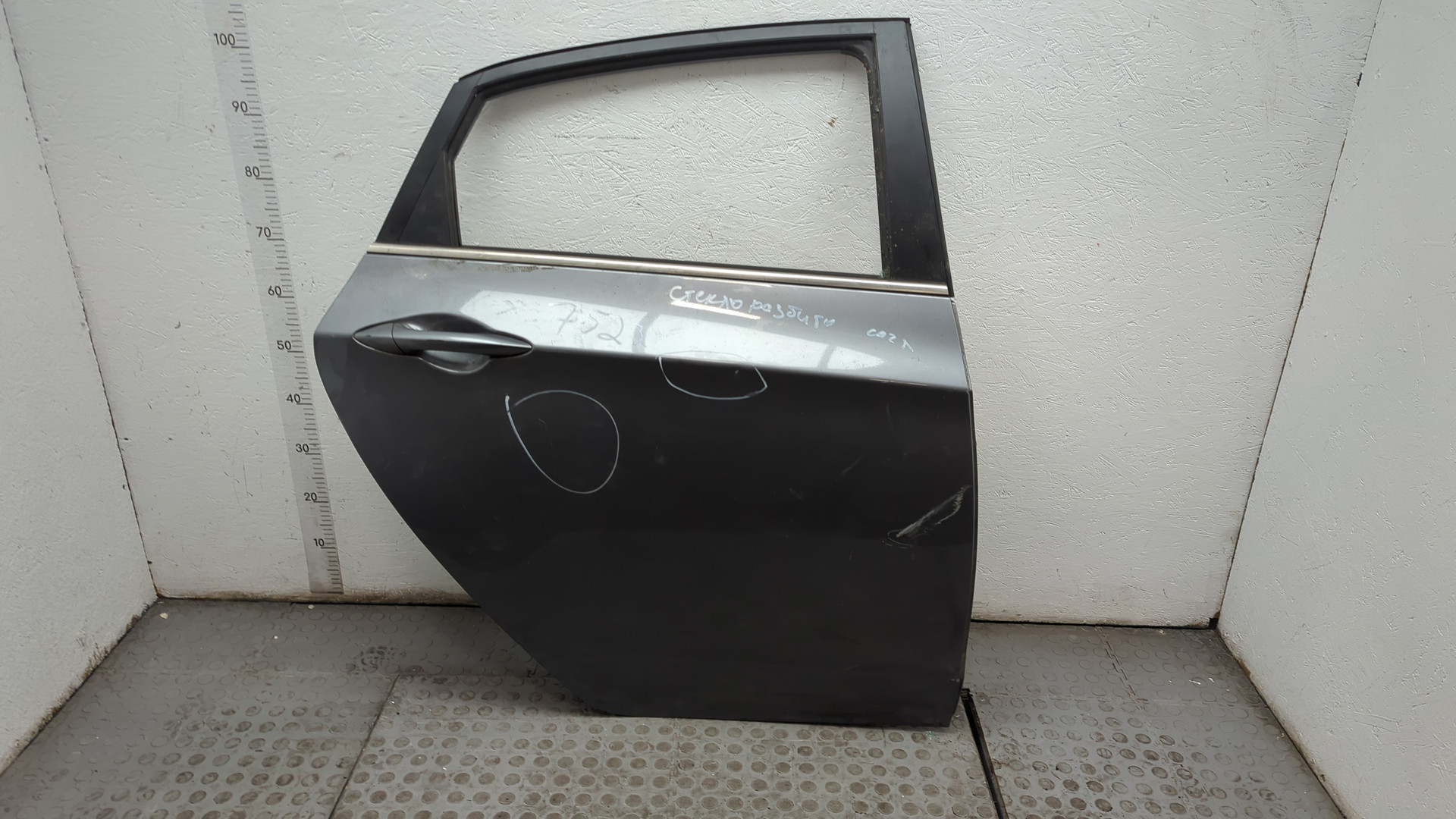 Дверь задняя правая