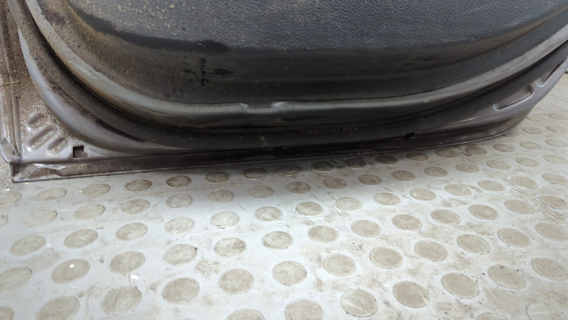 Дверь задняя правая