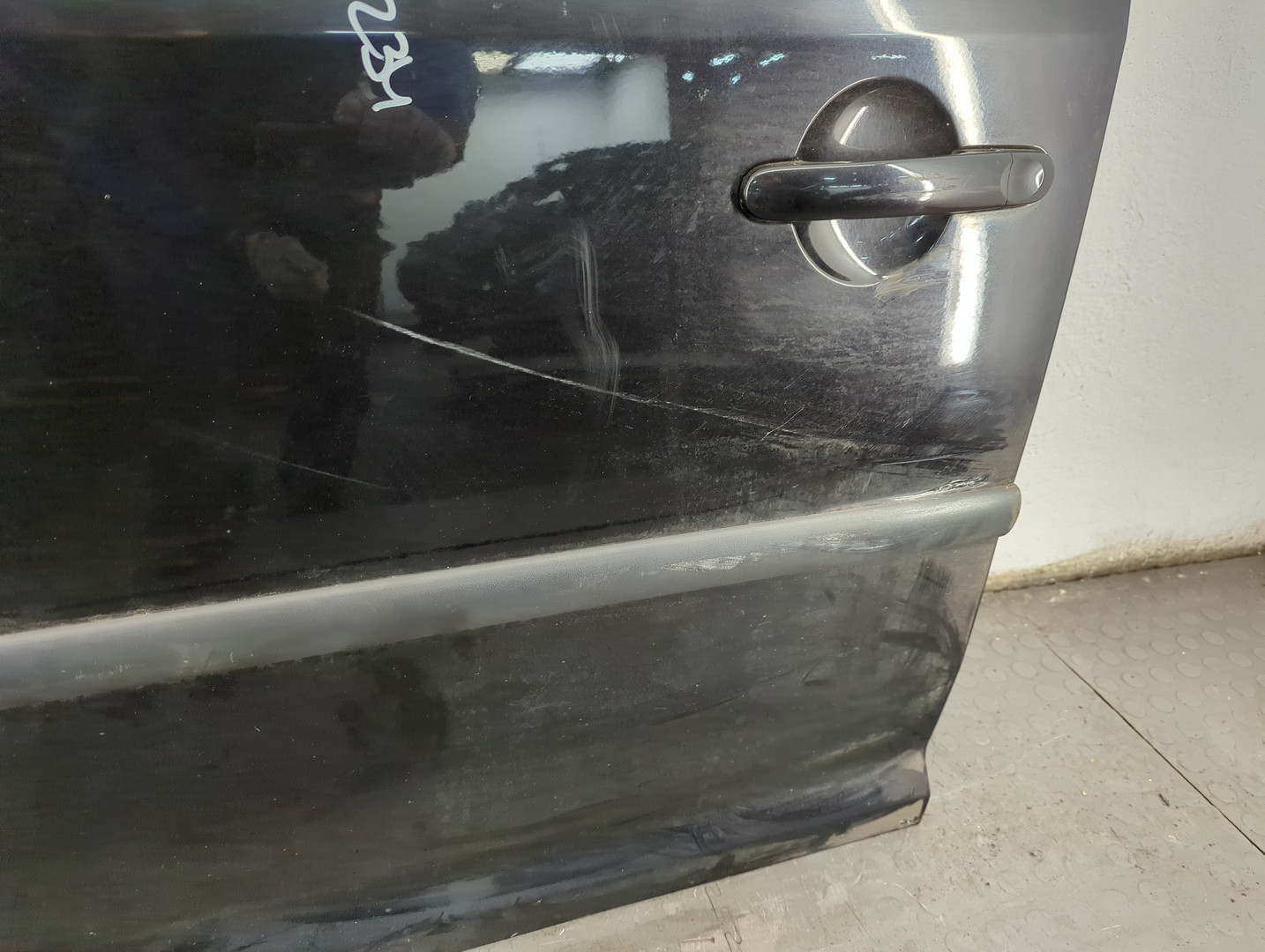 Дверь передняя левая