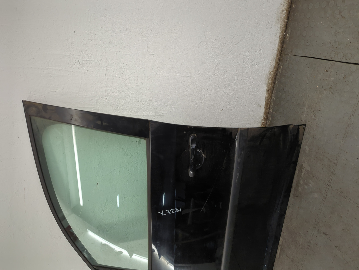 Дверь передняя левая