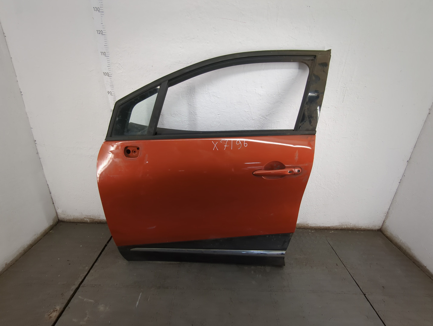 Дверь передняя левая