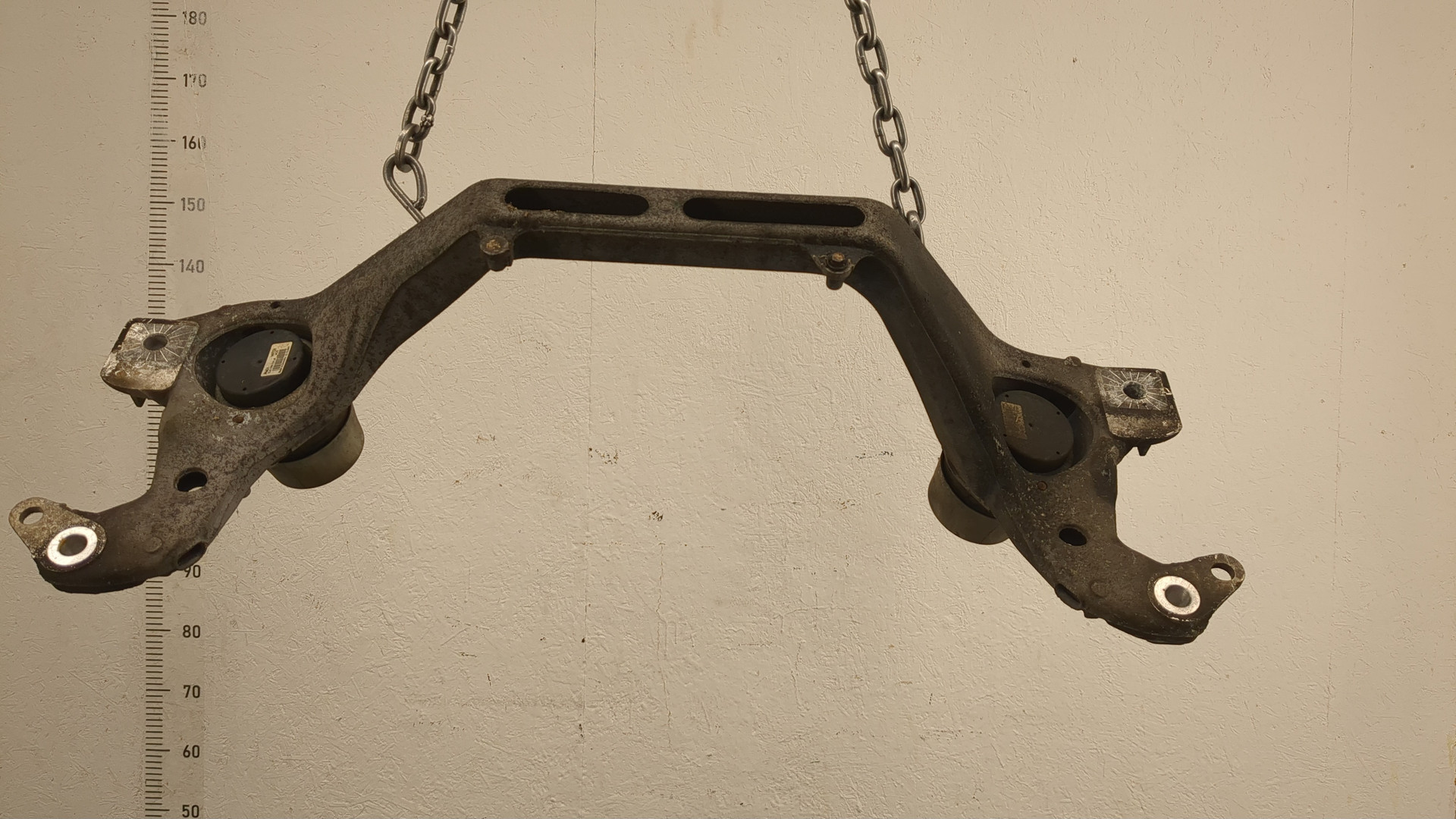 Балка подмоторная