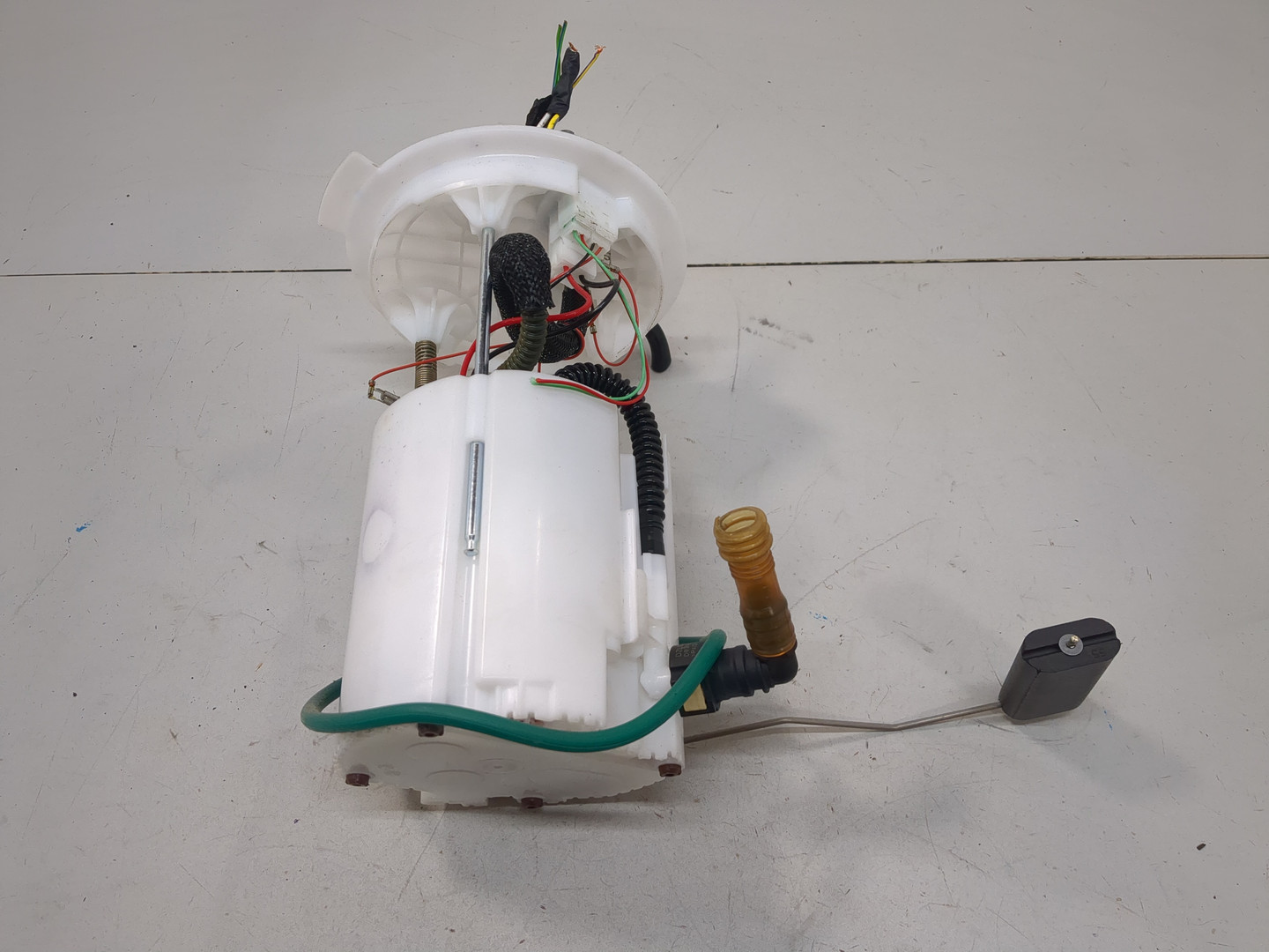 Насос топливный электрический