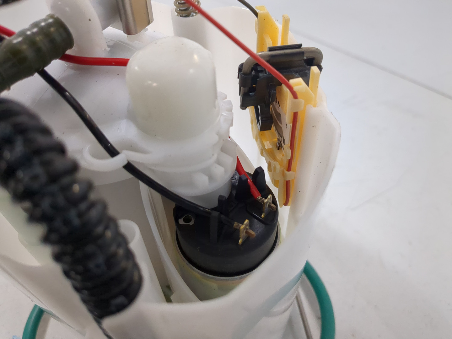 Насос топливный электрический