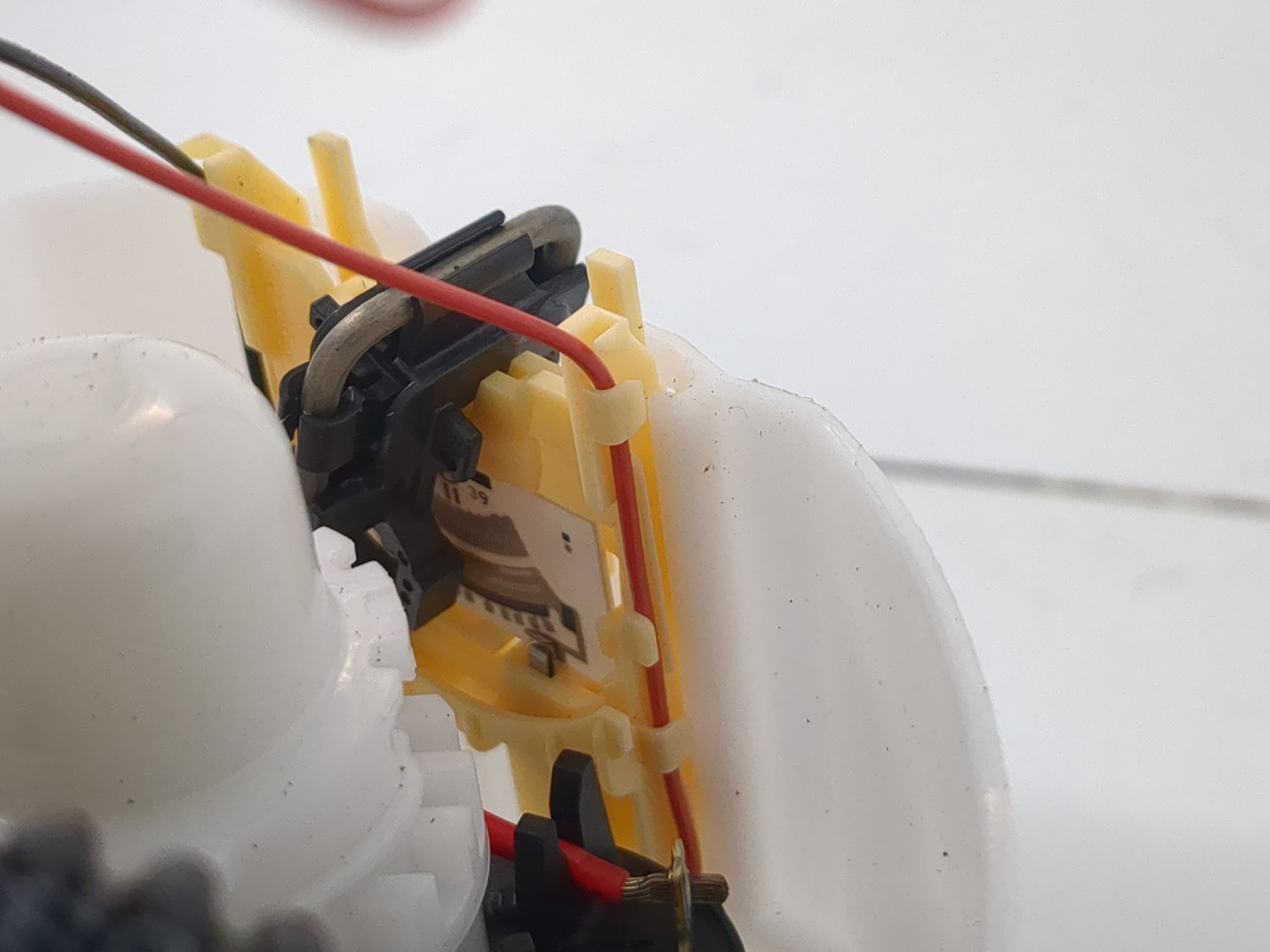 Насос топливный электрический