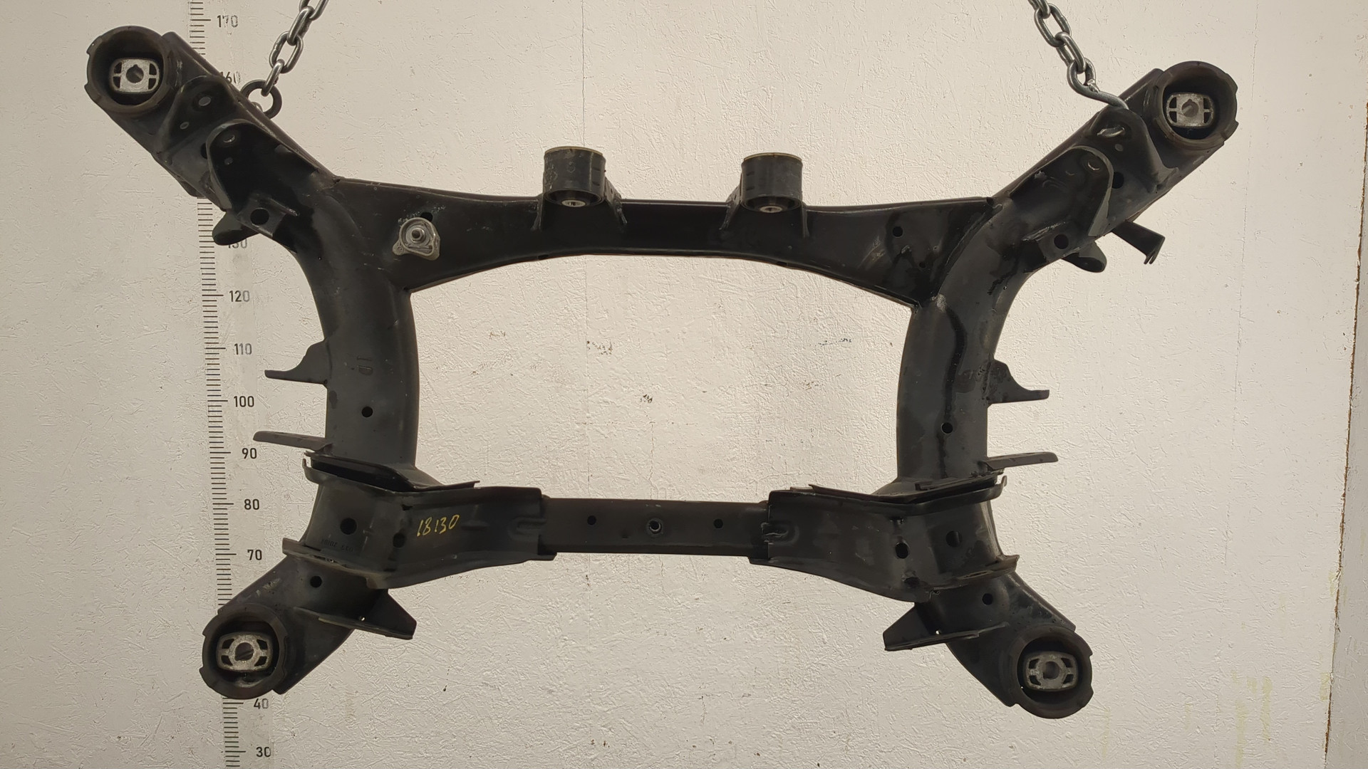 Балка задняя