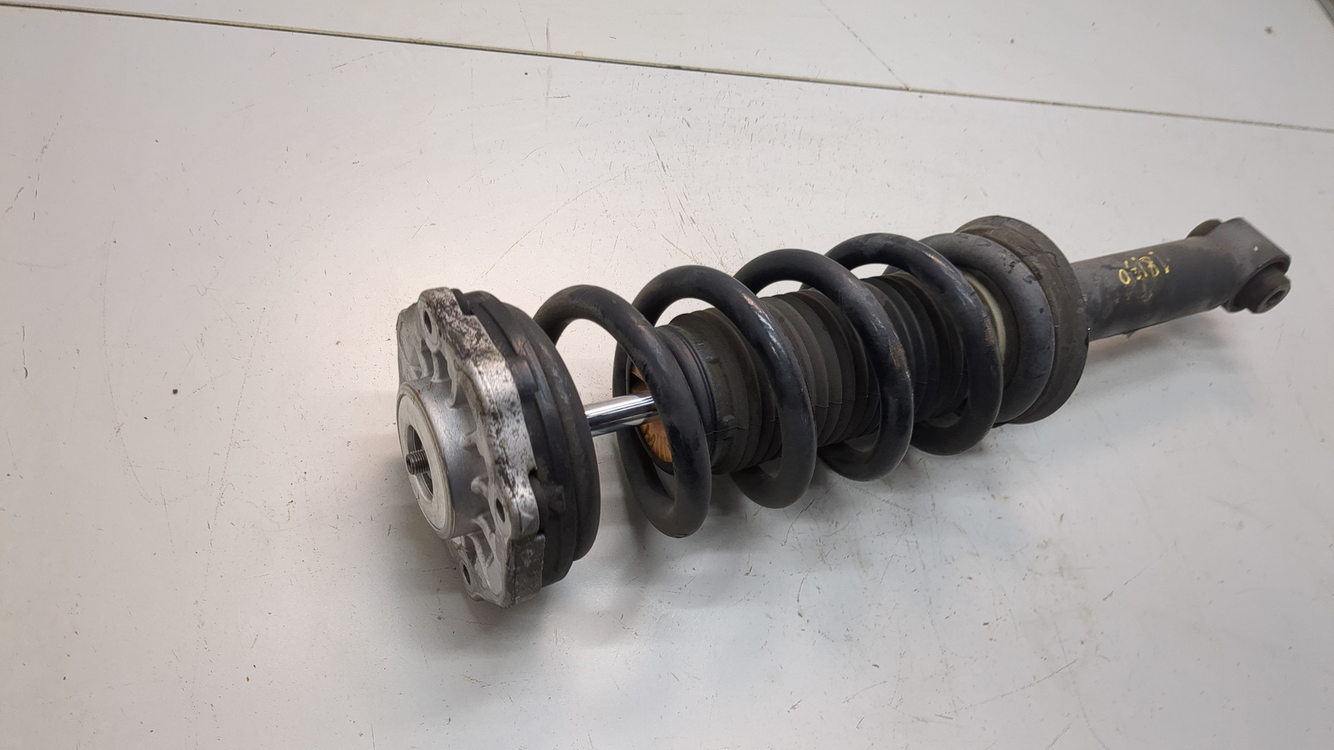 Амортизатор задний (стойка)