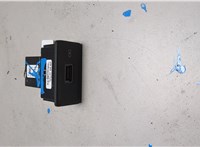 5Q0035726J Разъем AUX/USB Volkswagen Jetta 7 2018-2024 20927112 #2