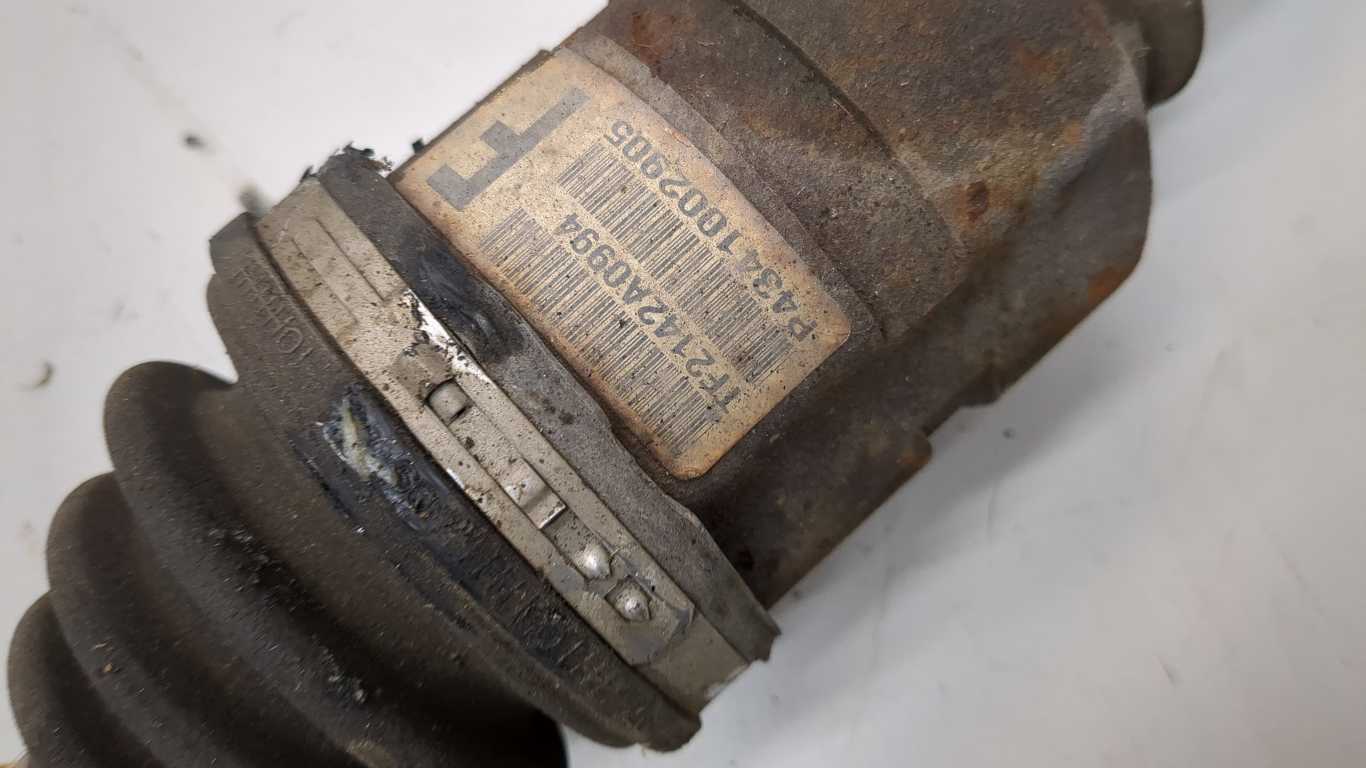 Полуось передняя правая