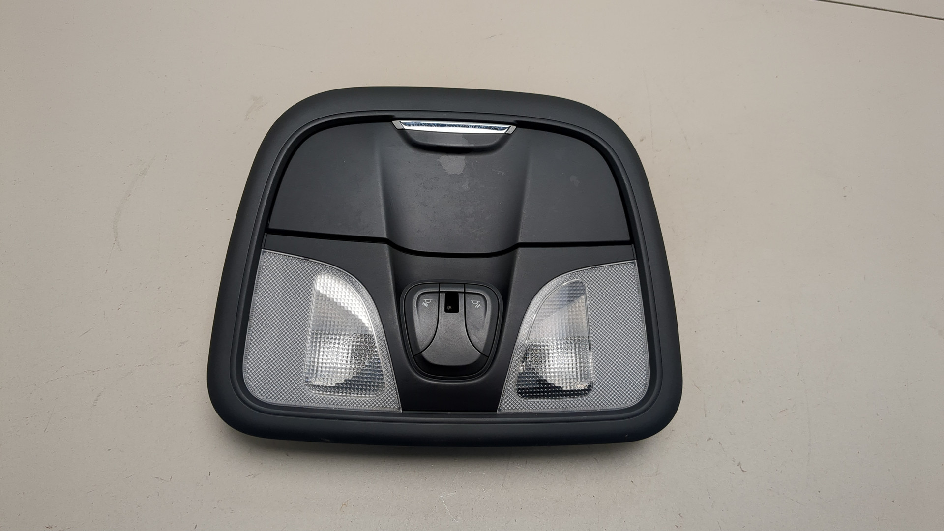 Плафон салонный