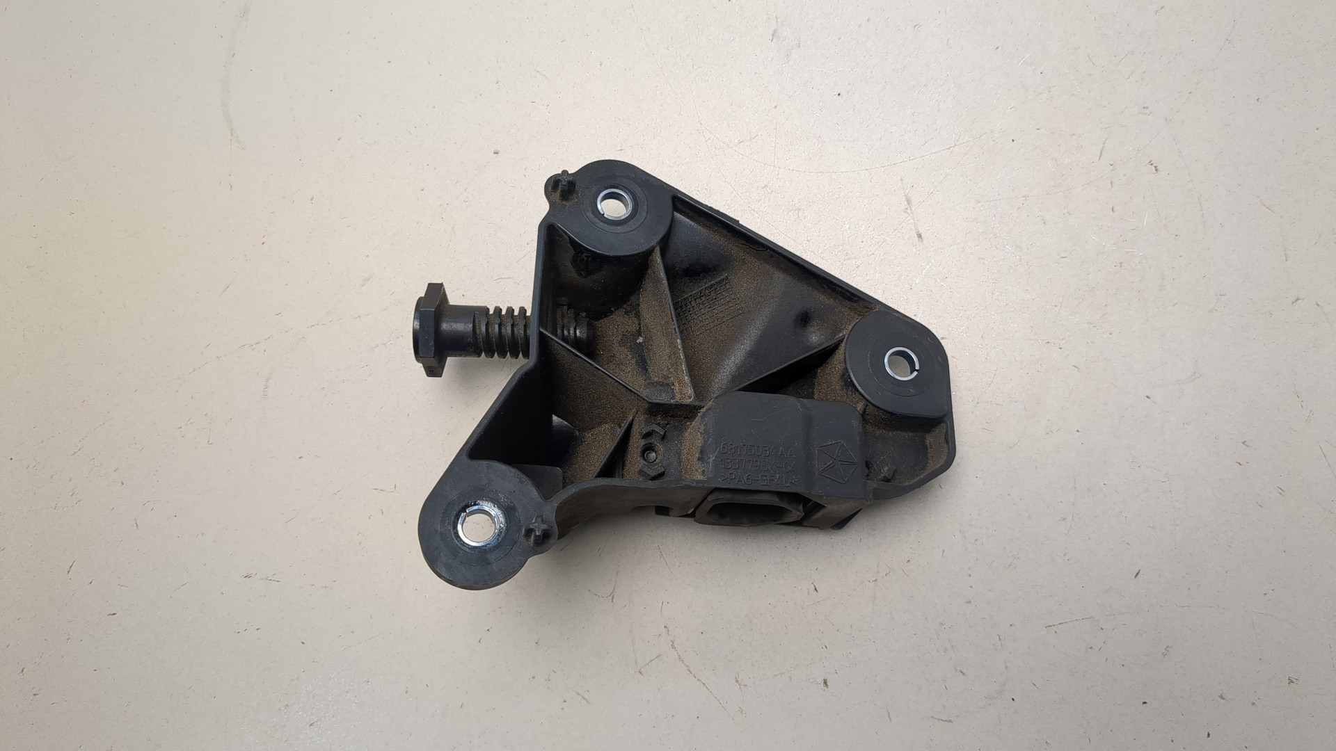 Кронштейн радиатора