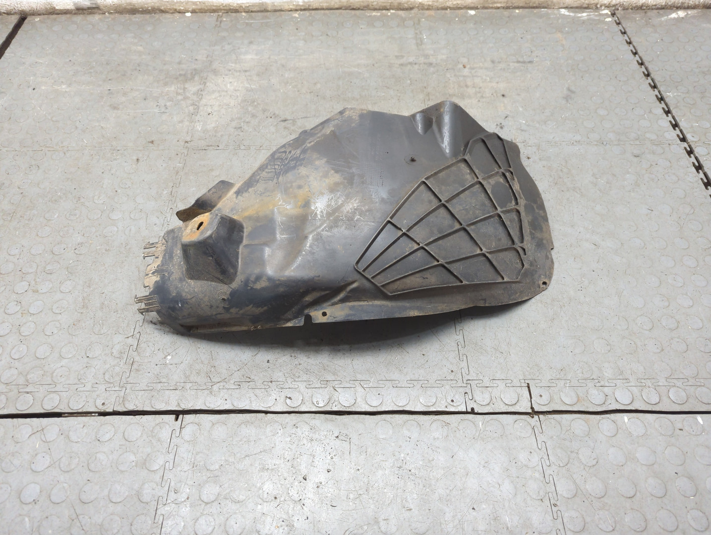 Локер передний правый