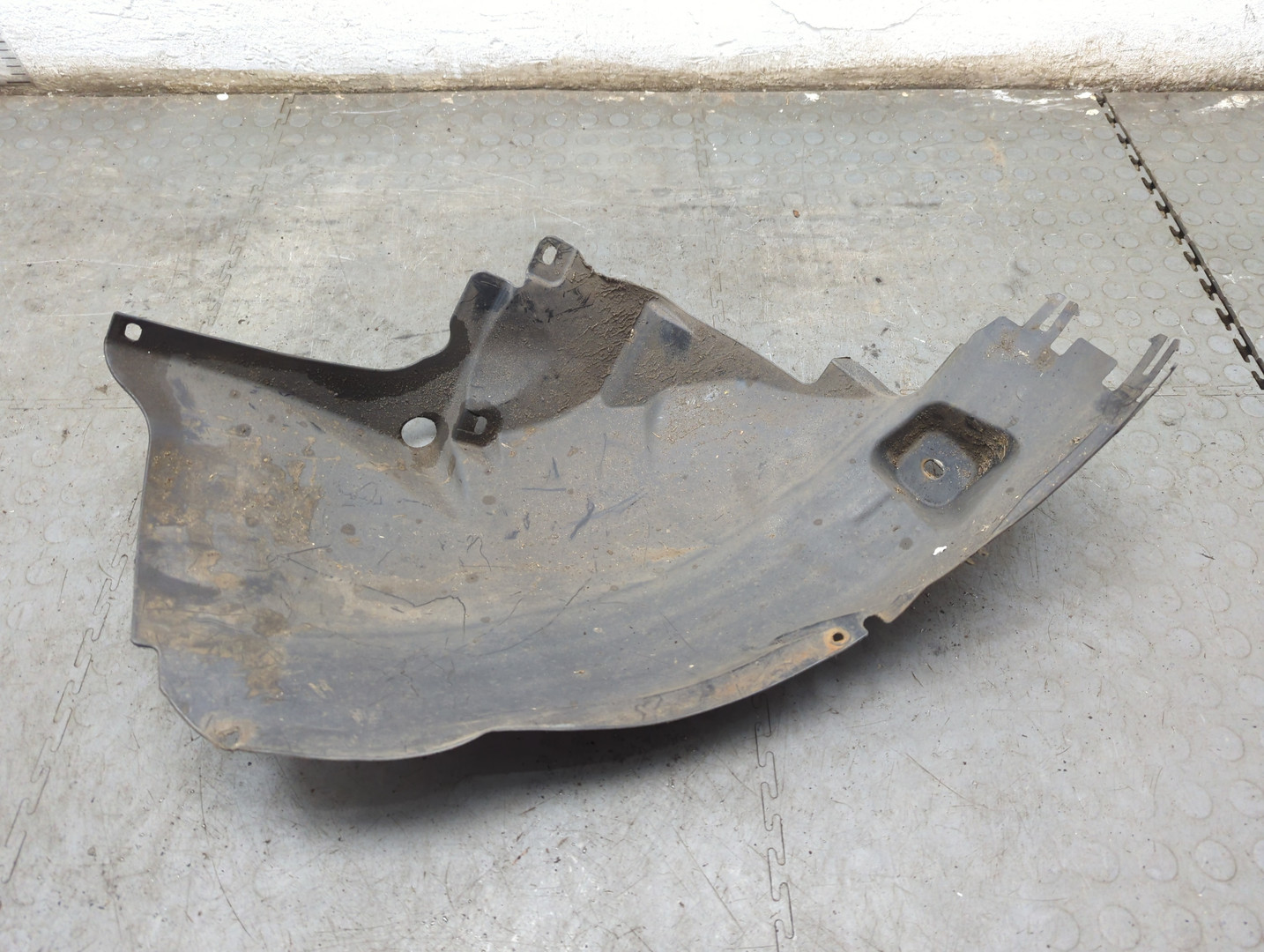 Локер передний правый