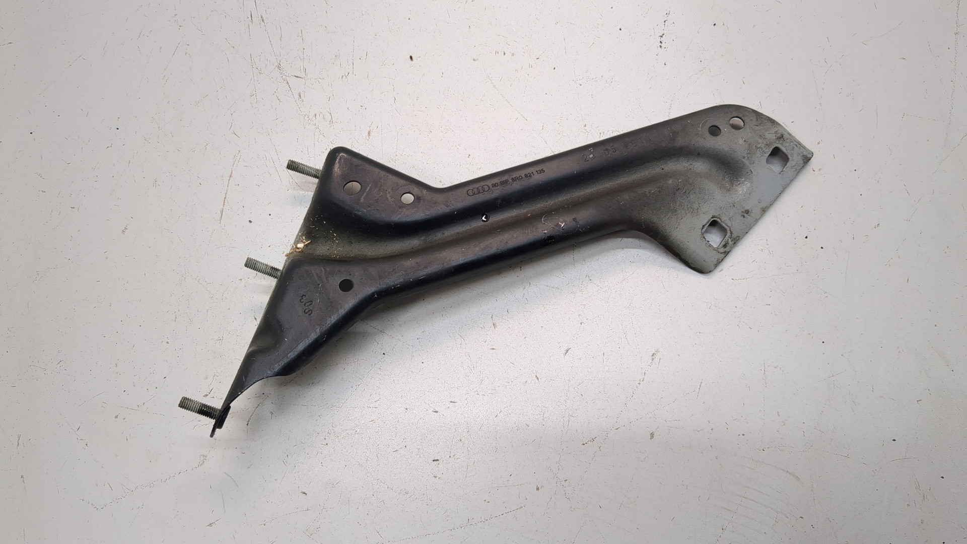 Кронштейн крепления крыла