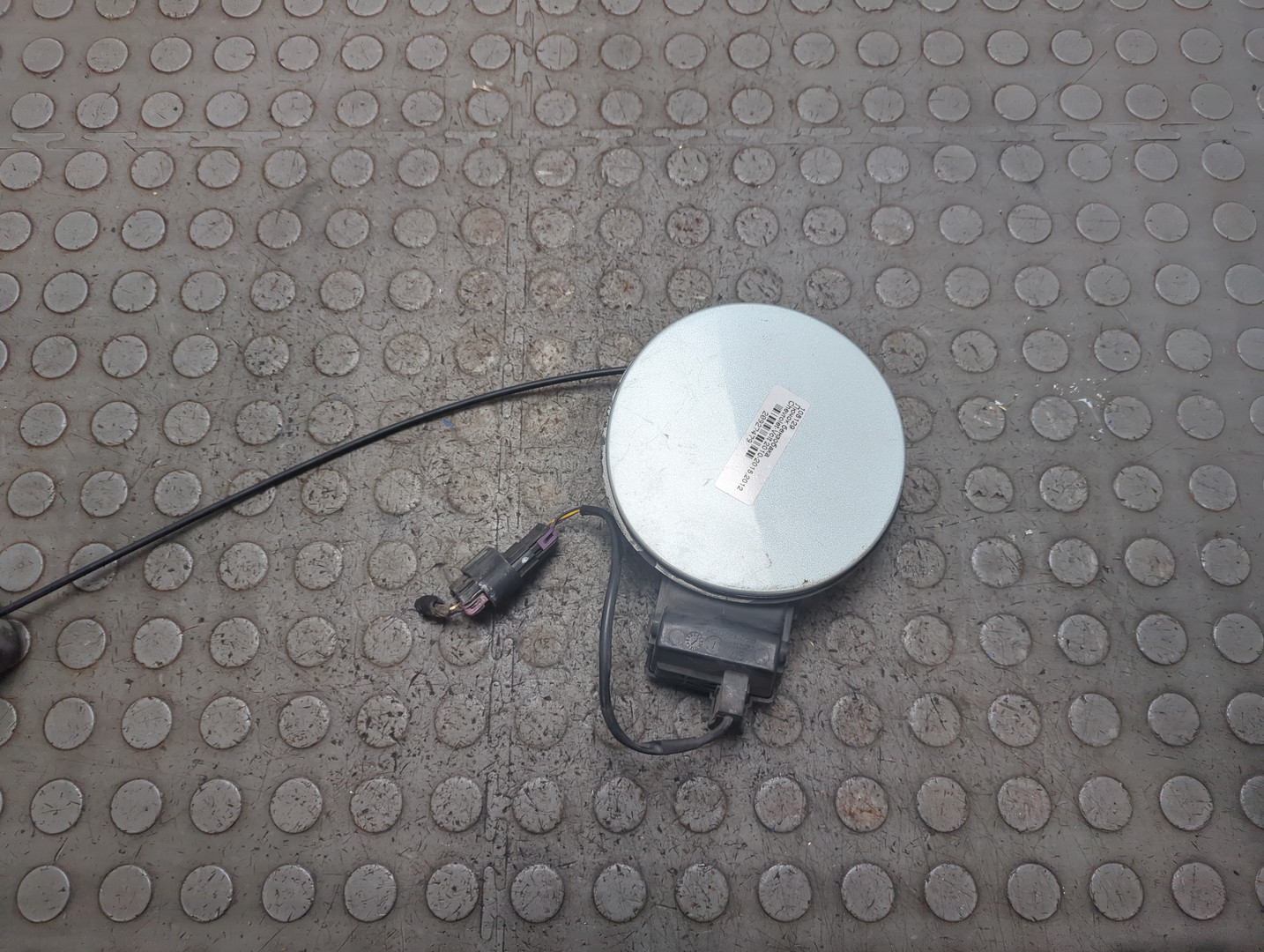 Лючок бензобака