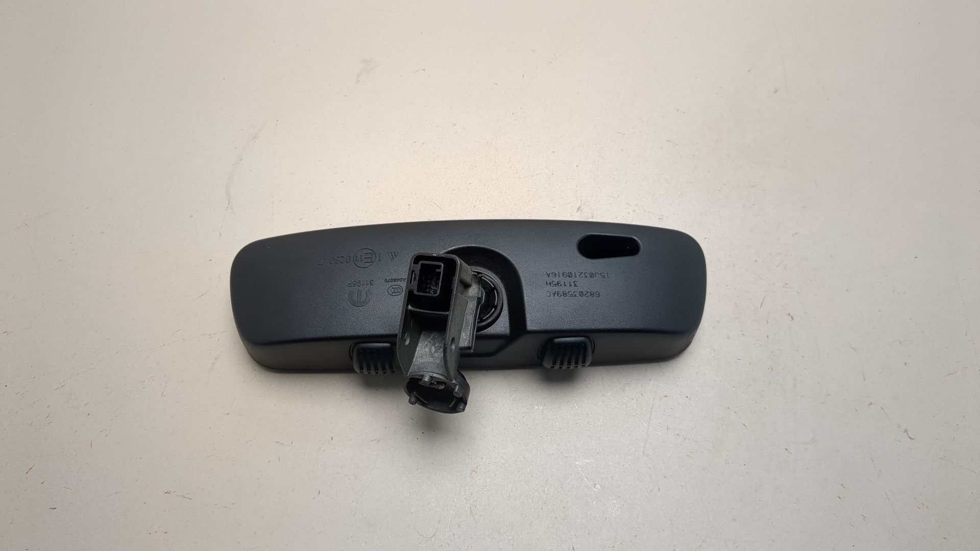 Зеркало заднего вида