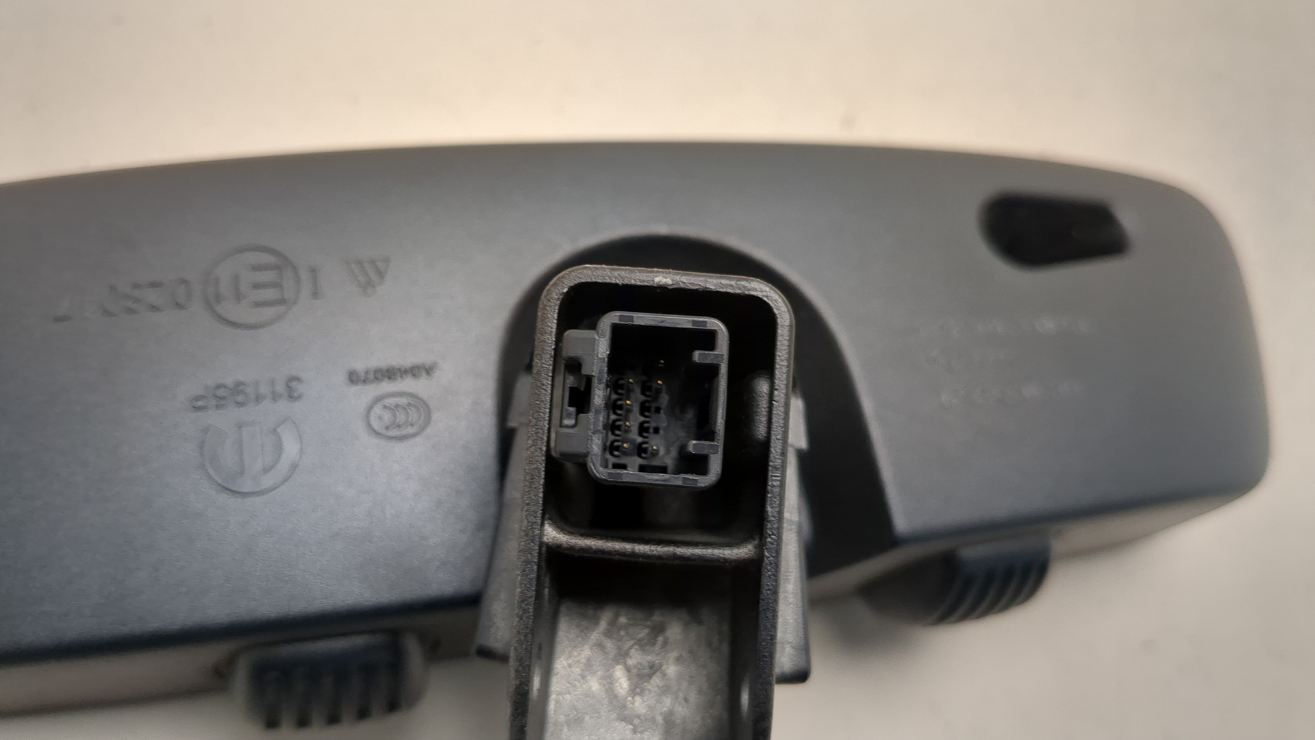 Зеркало заднего вида