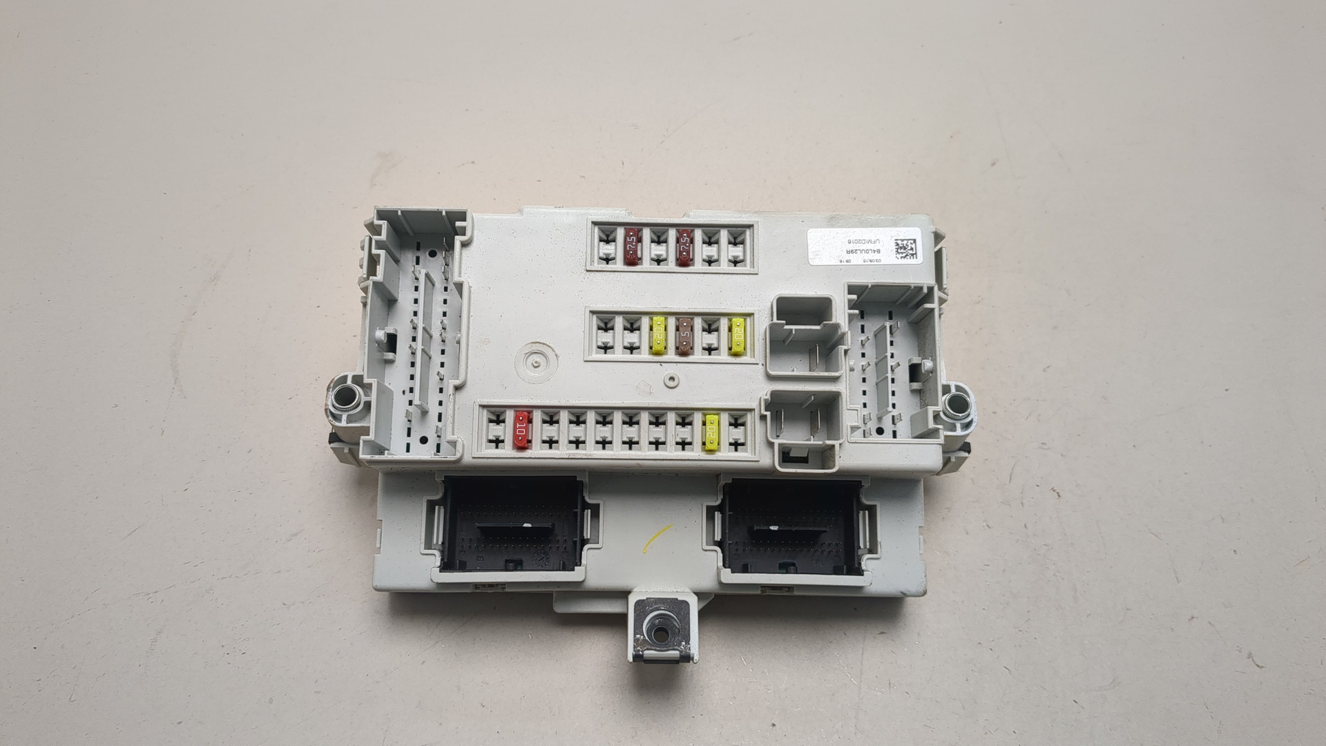 Блок предохранителей