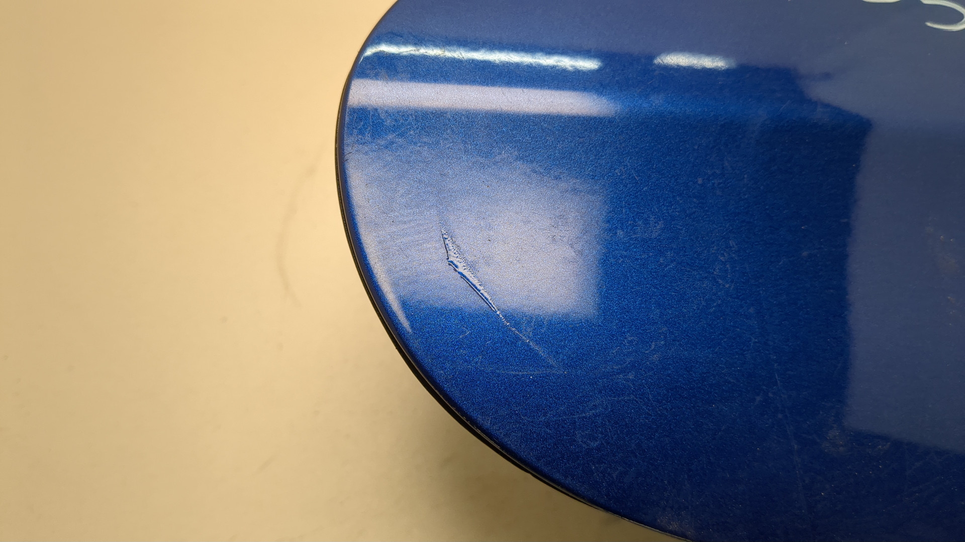 Лючок бензобака