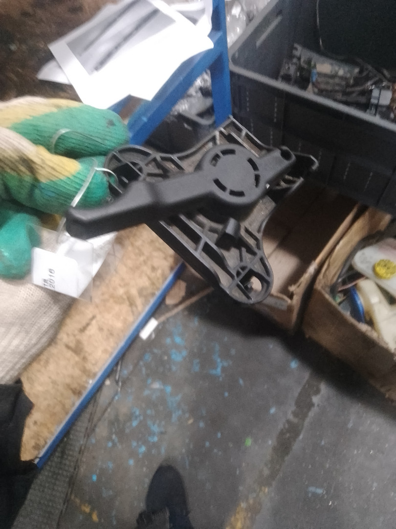 Ручка открывания капота