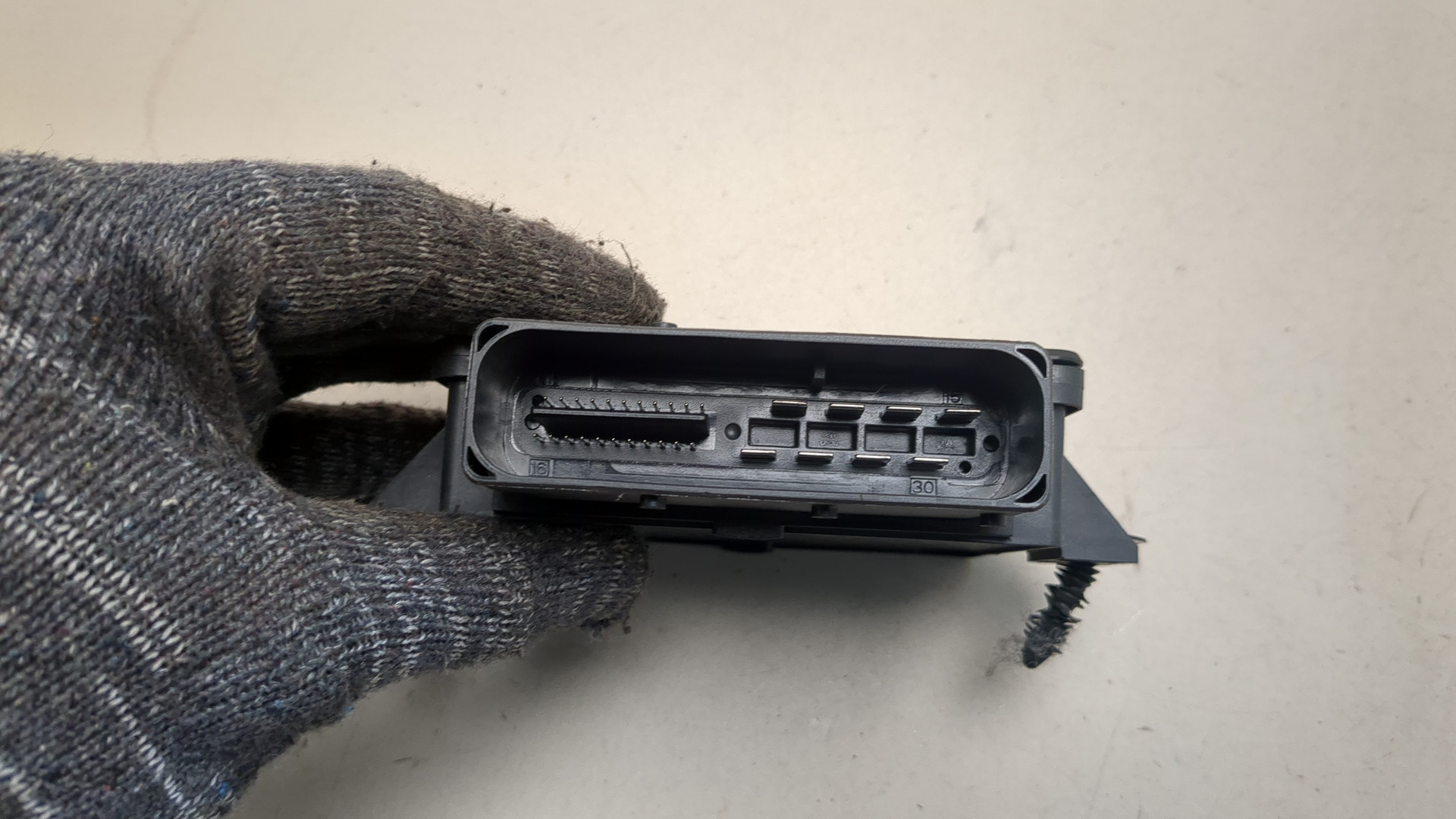 Блок управления парковочным тормозом