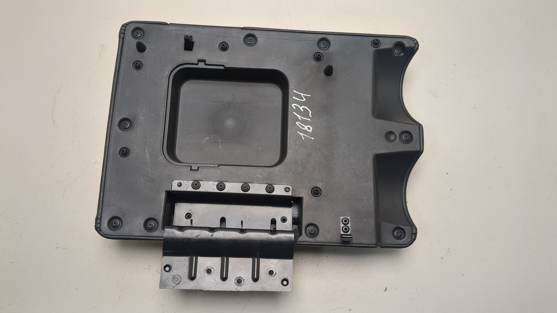 Подлокотник