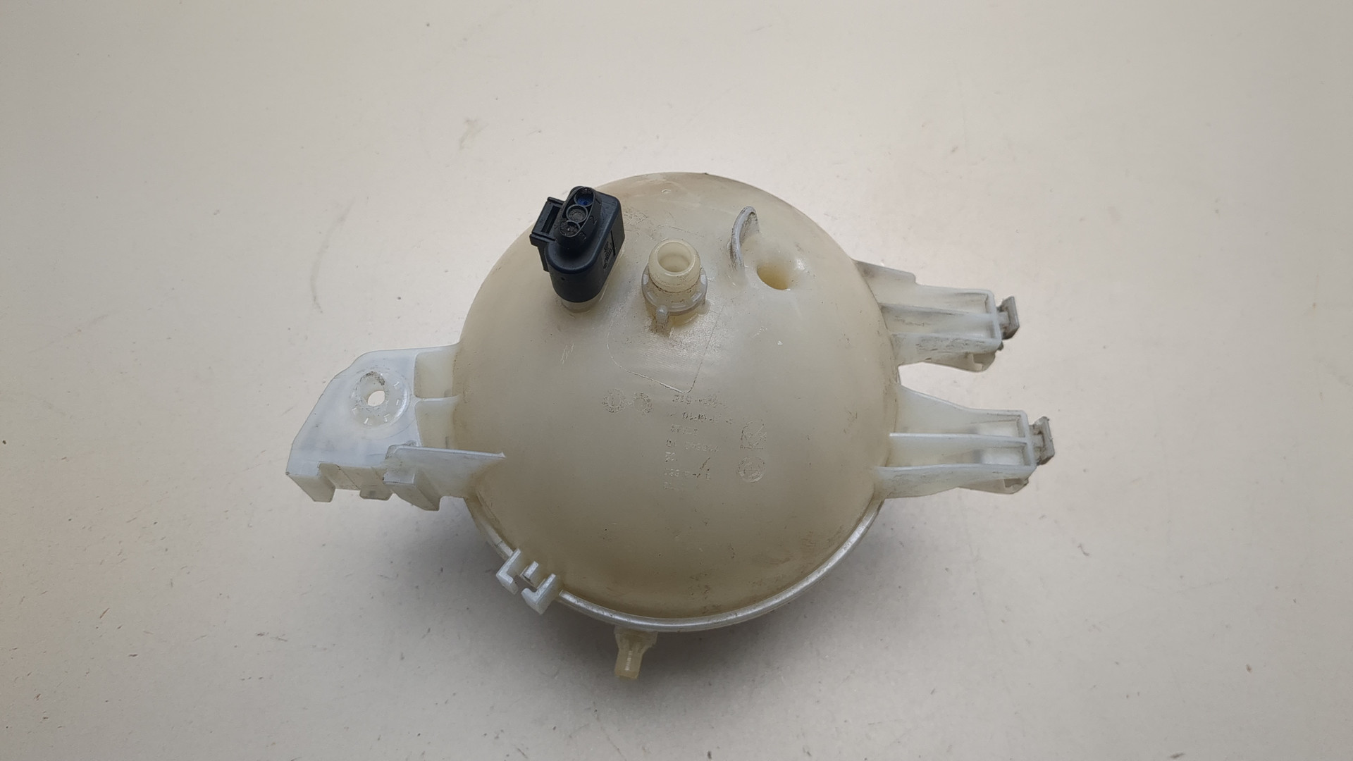 Бачок расширительный