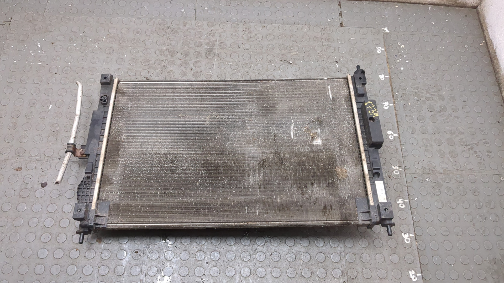 Радиатор охлаждения двигателя основной