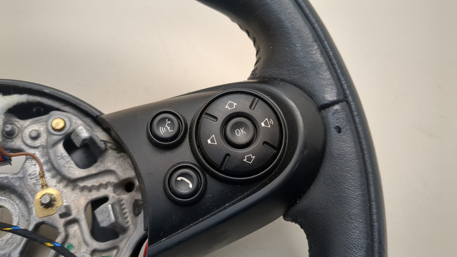 Рулевое колесо (руль)