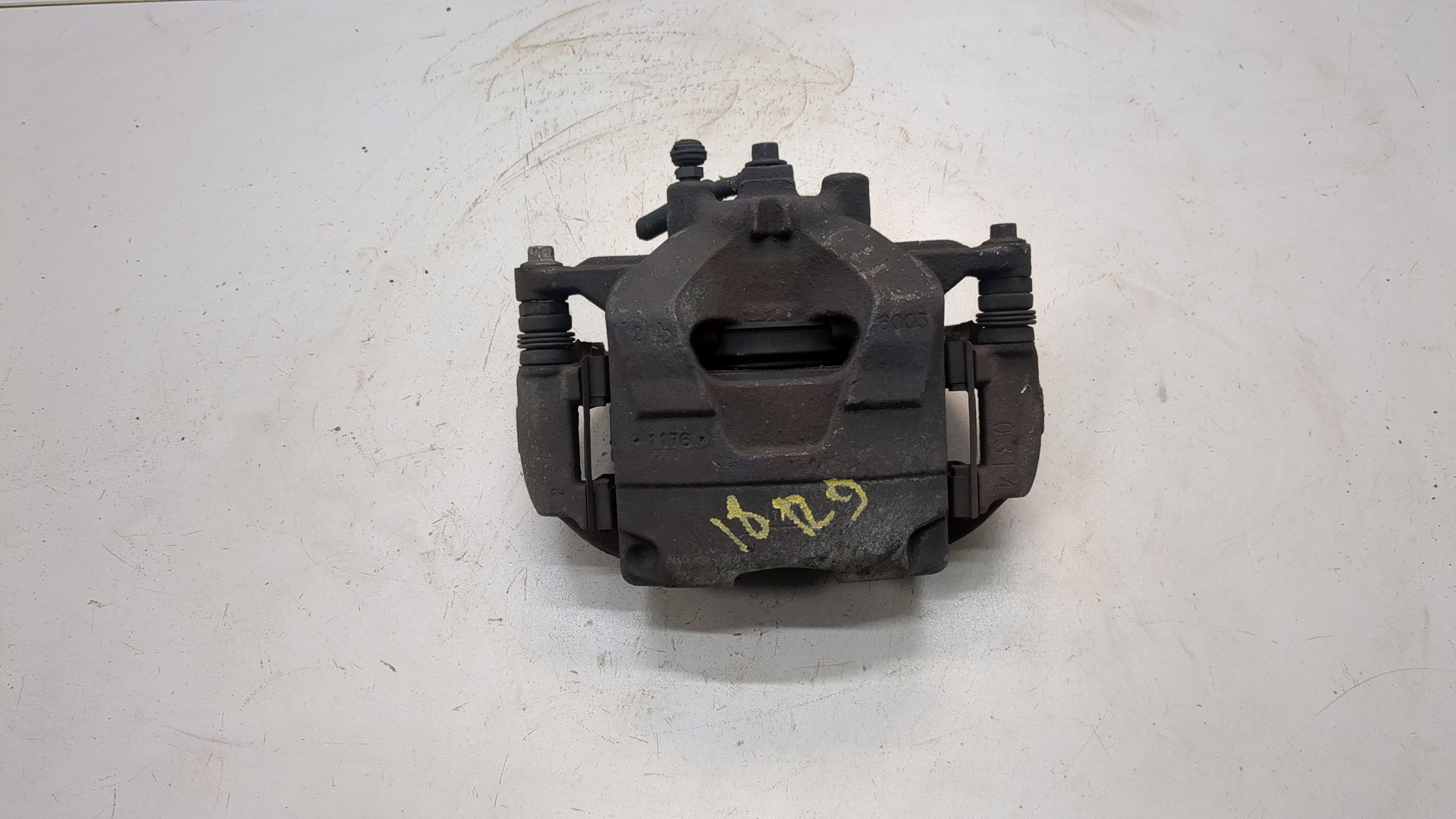 Суппорт передний правый