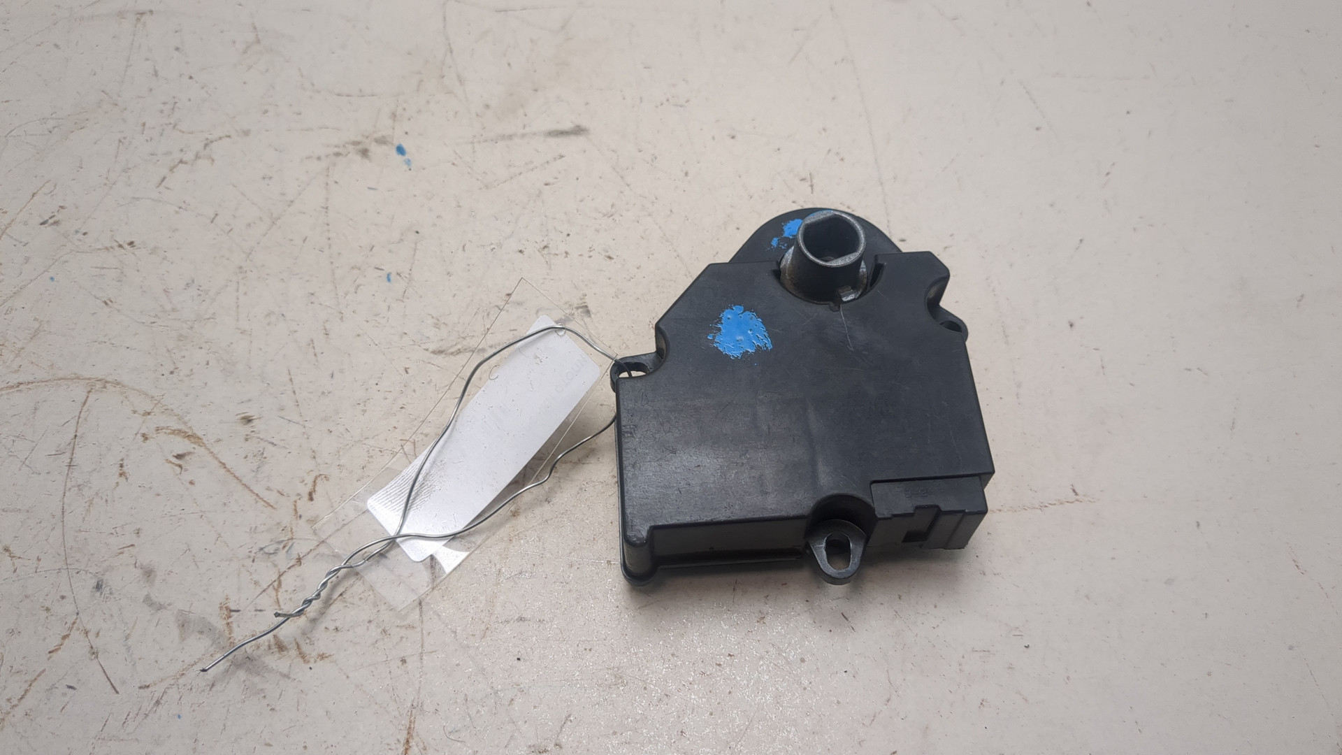 Моторчик заслонки печки