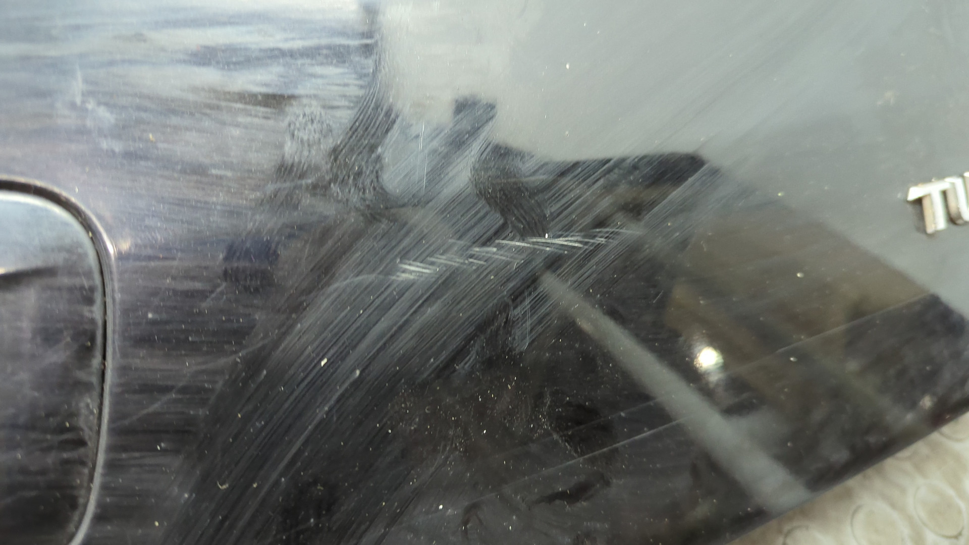 Дверь багажника