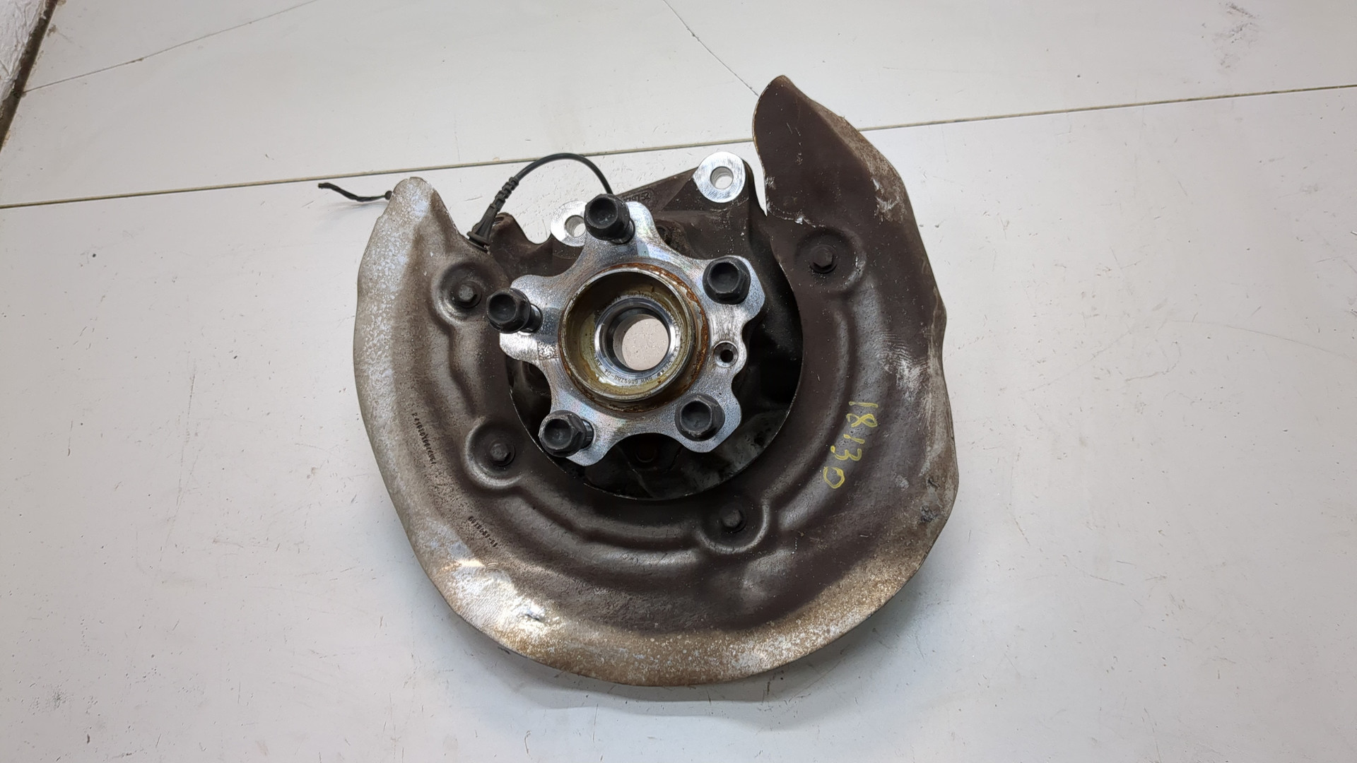 Кулак поворотный задний правый