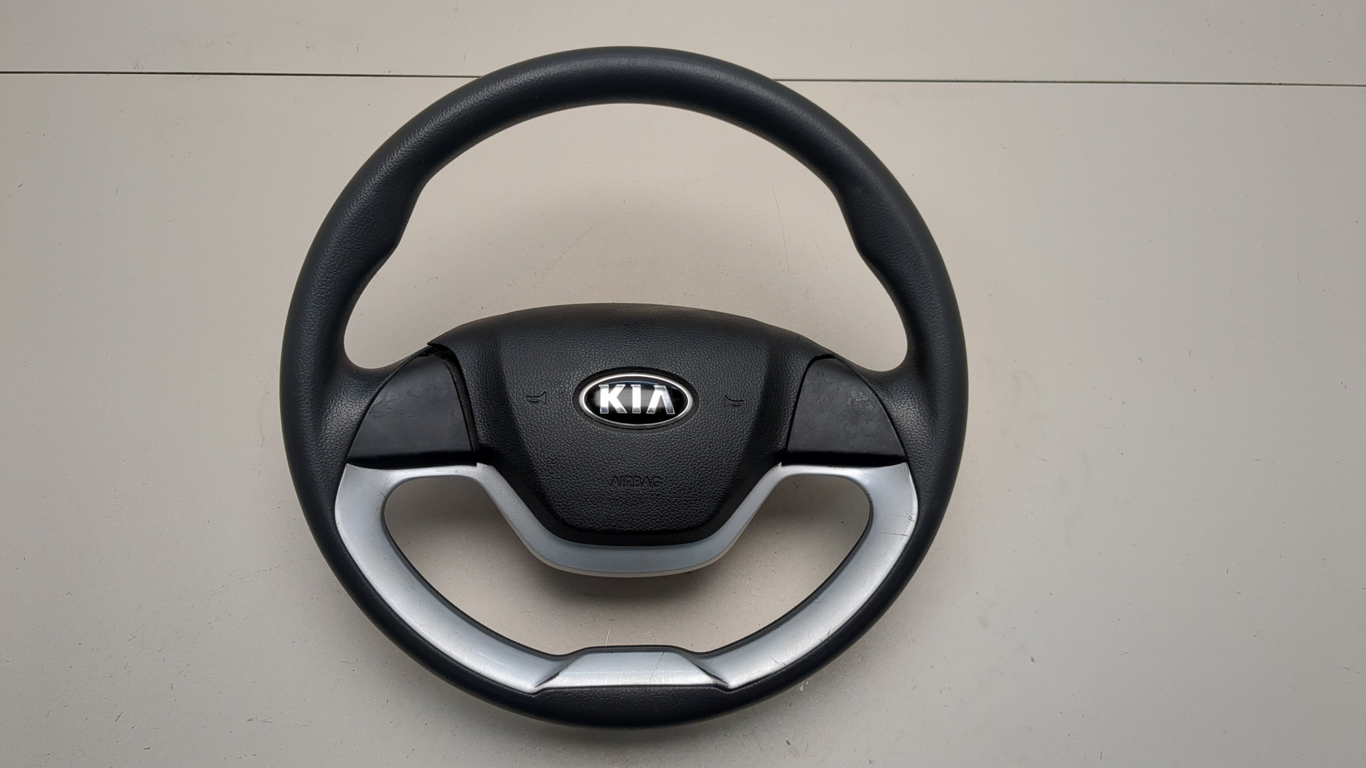 Рулевое колесо (руль)