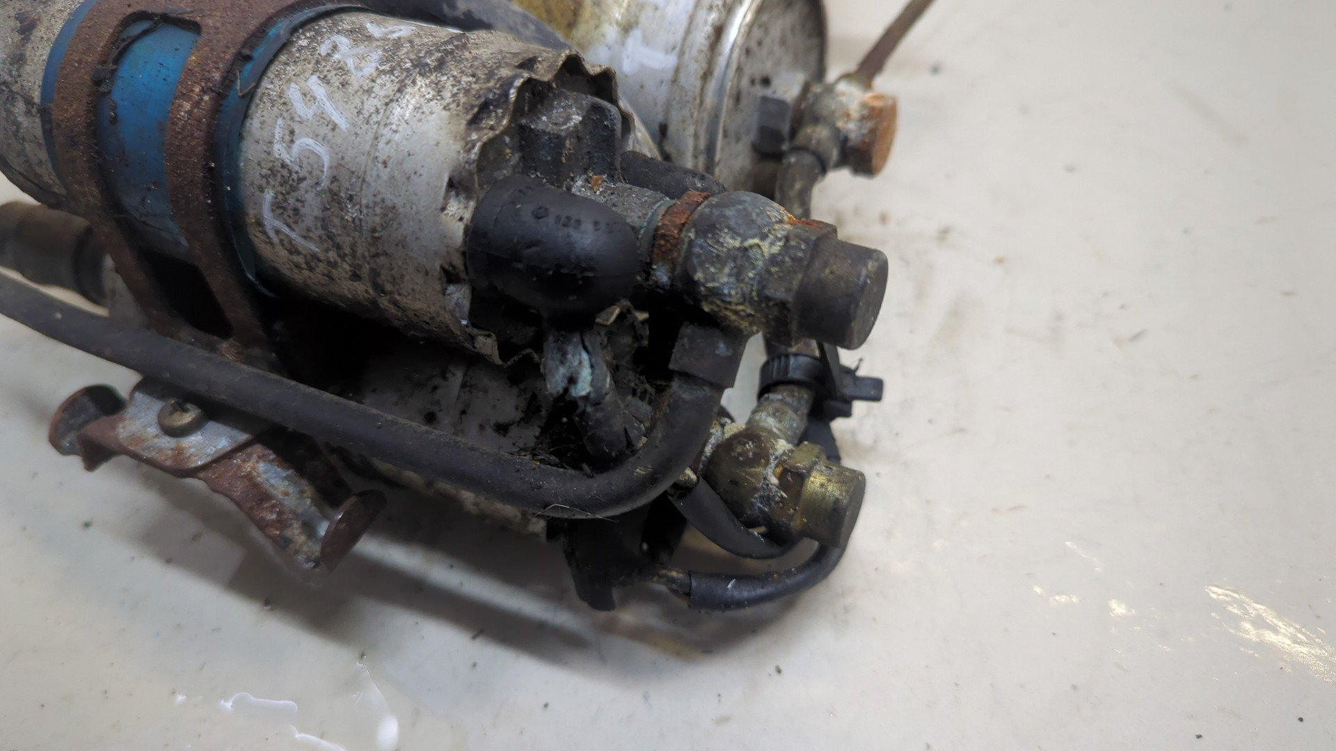 Насос топливный электрический