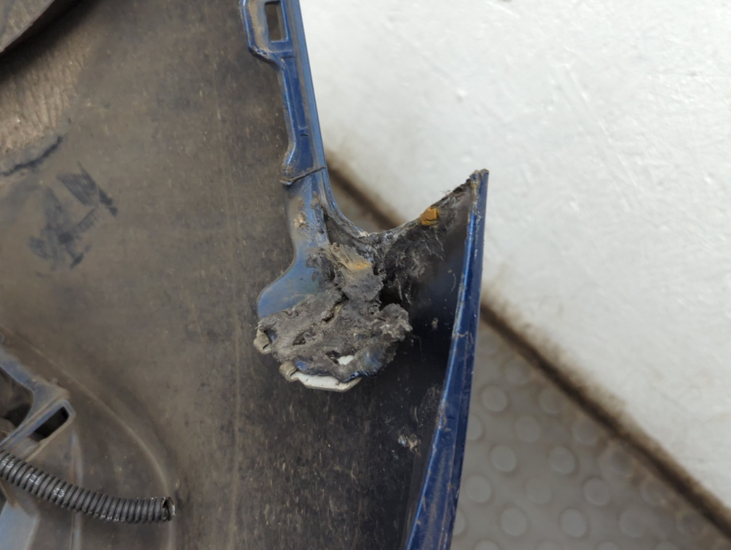 Бампер передний