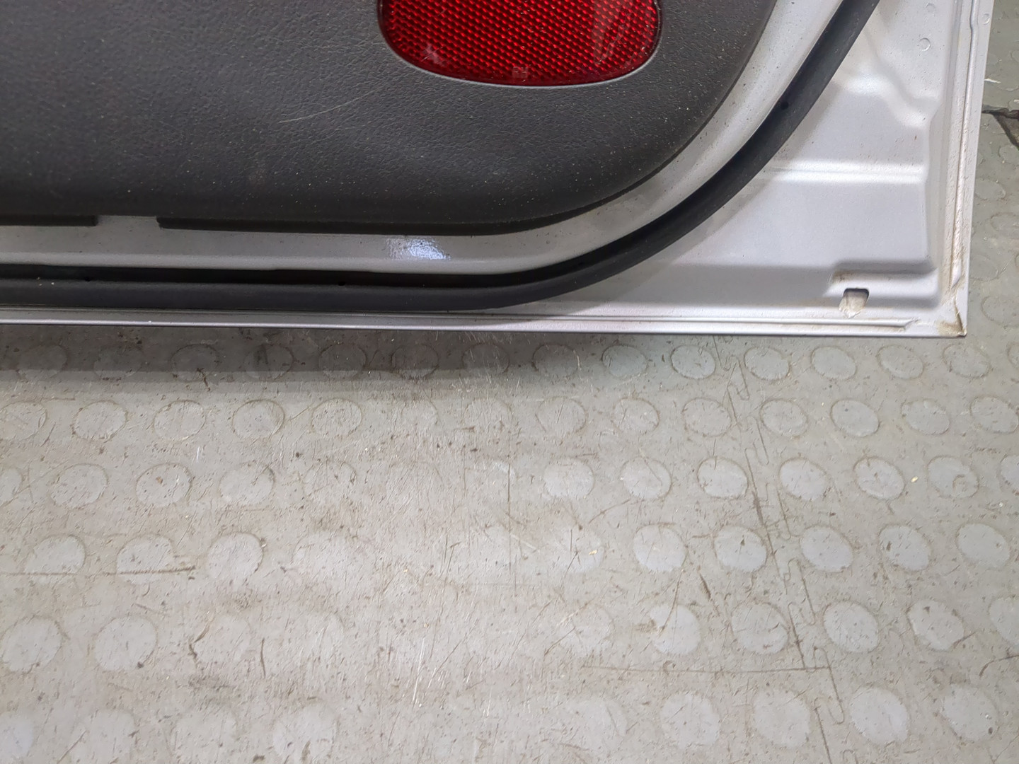 Дверь передняя правая