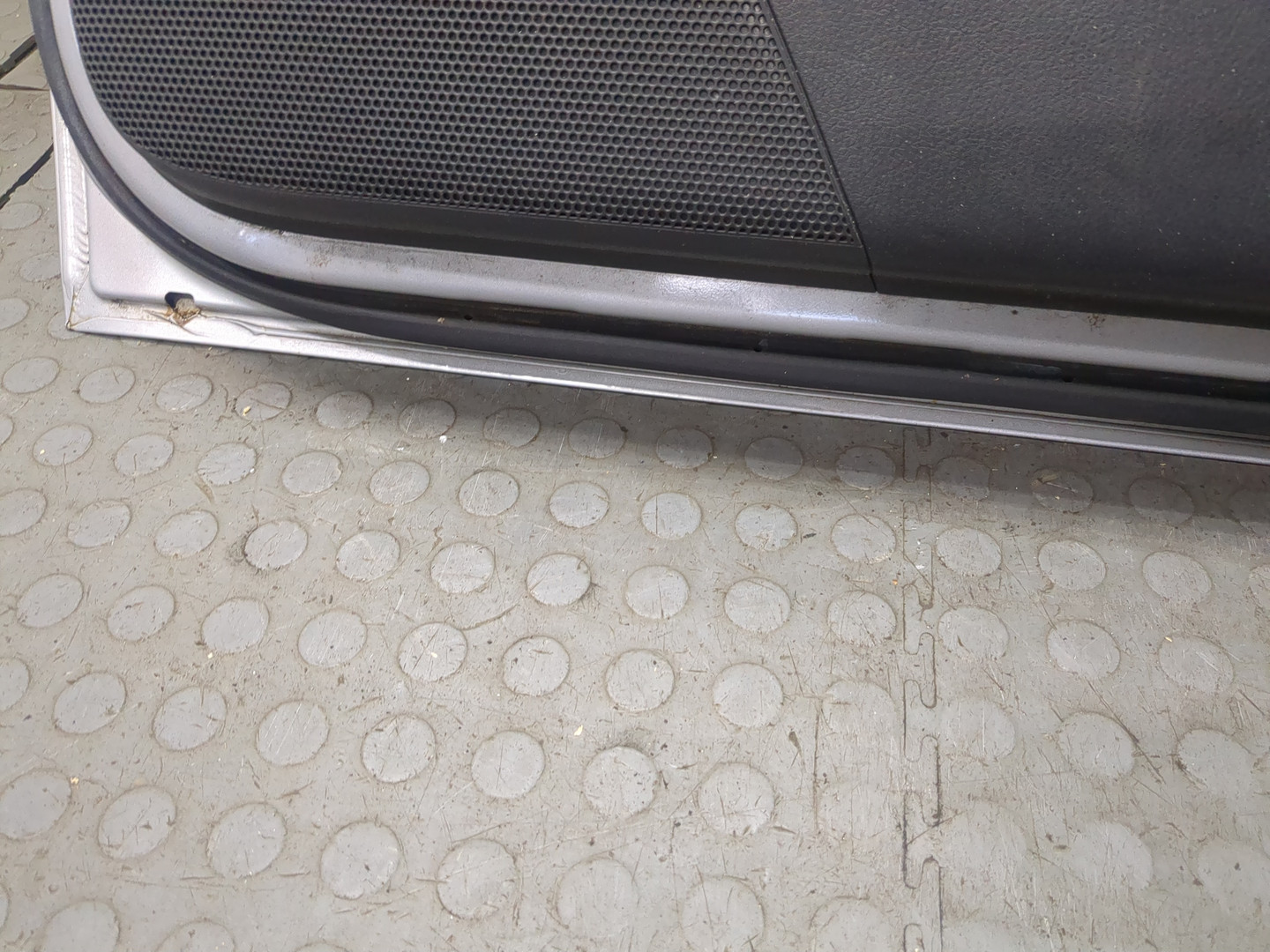 Дверь передняя правая