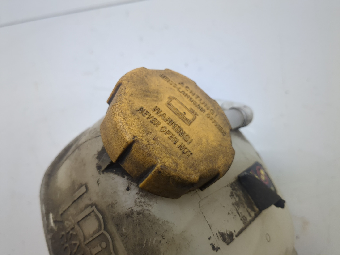 Бачок расширительный